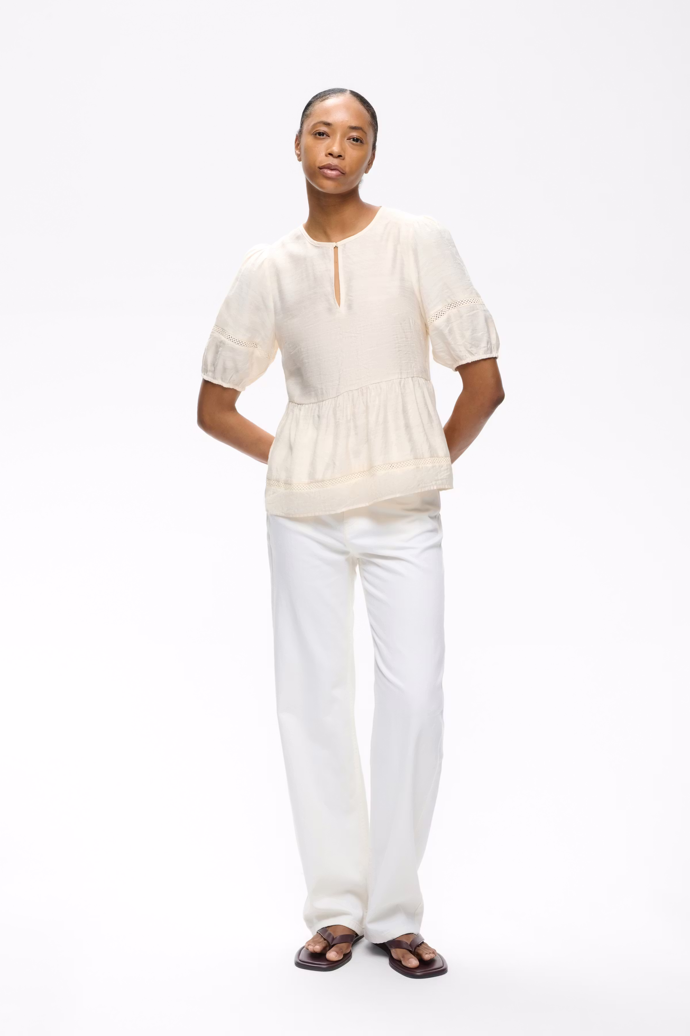 HENNAIW Blouse LOOKBOOK FRONT 30112735-120601