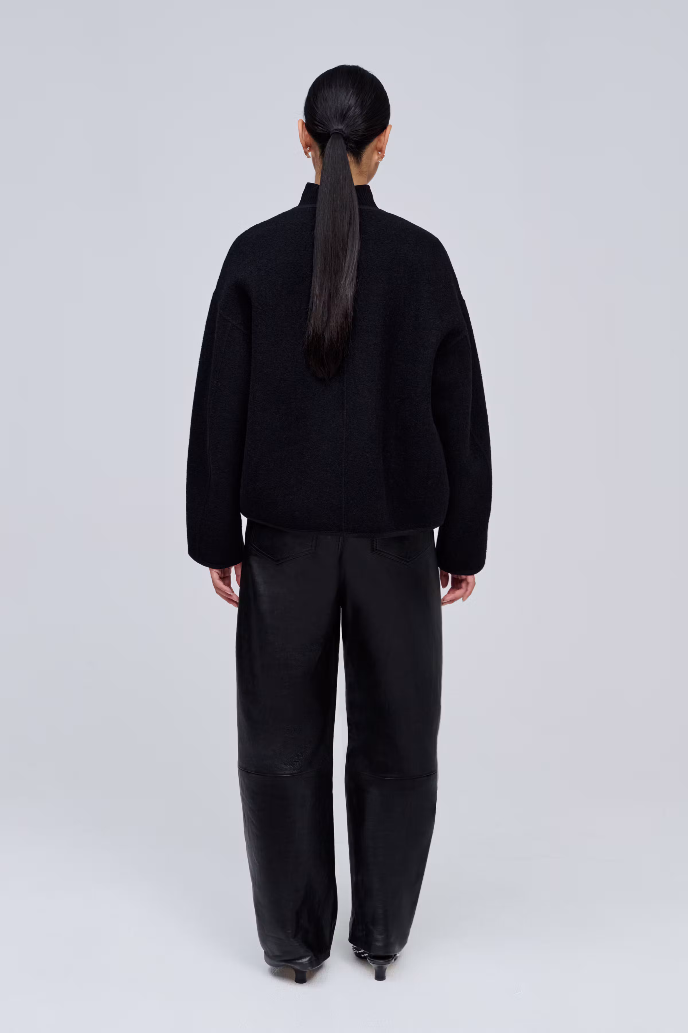 IOJuventa Outerwear LOOKBOOK BACK 30600104-BK999