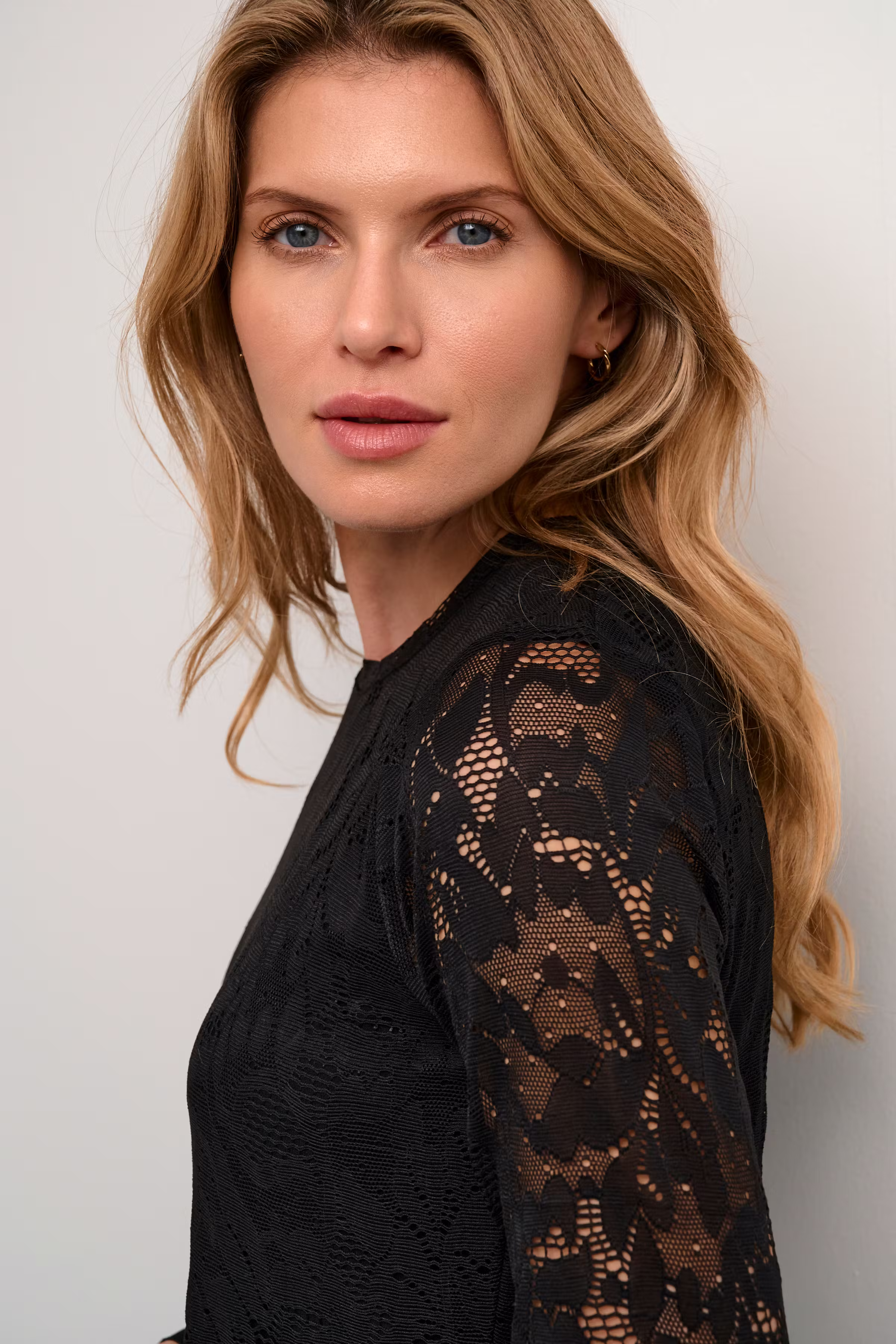 CUnicole blondekjole LOOKBOOK DETAIL 50109500-500012