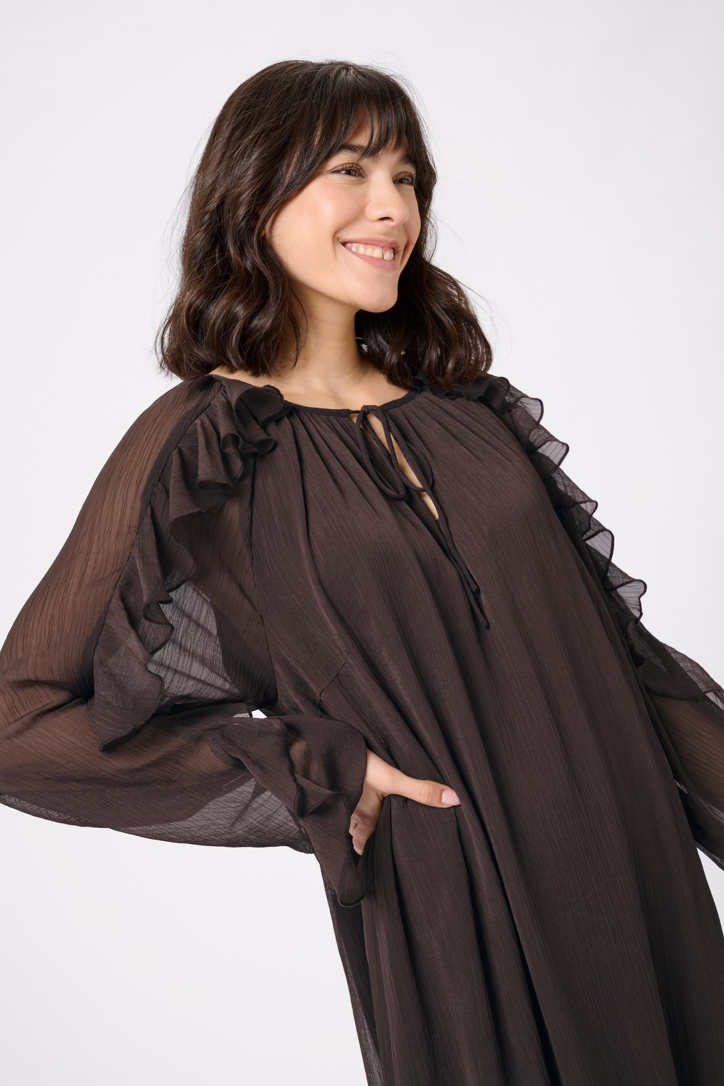 KAmila Kjole LOOKBOOK DETAIL 10510920-191111