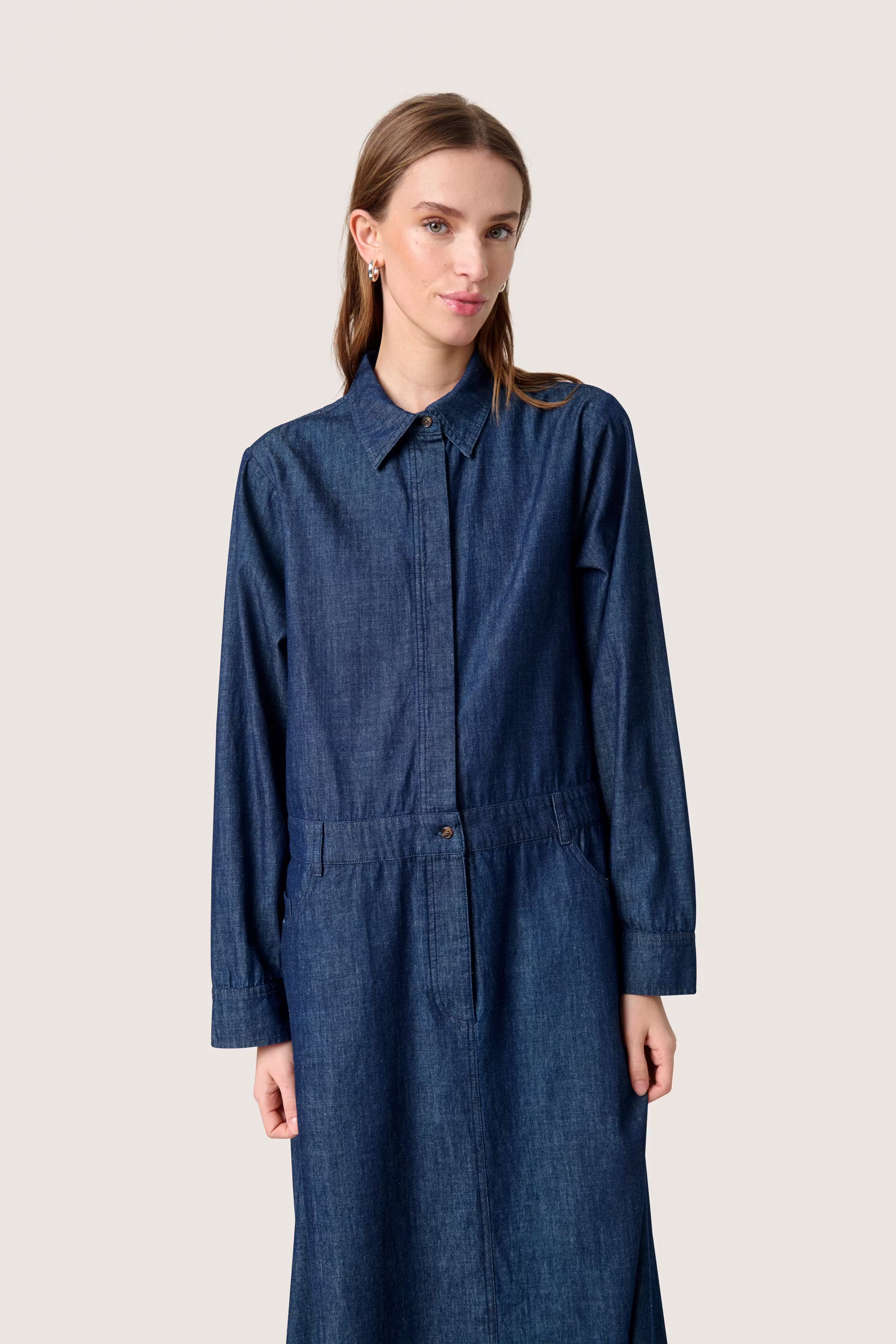 SLChamy Klänning LOOKBOOK FRONT 30408497-301728