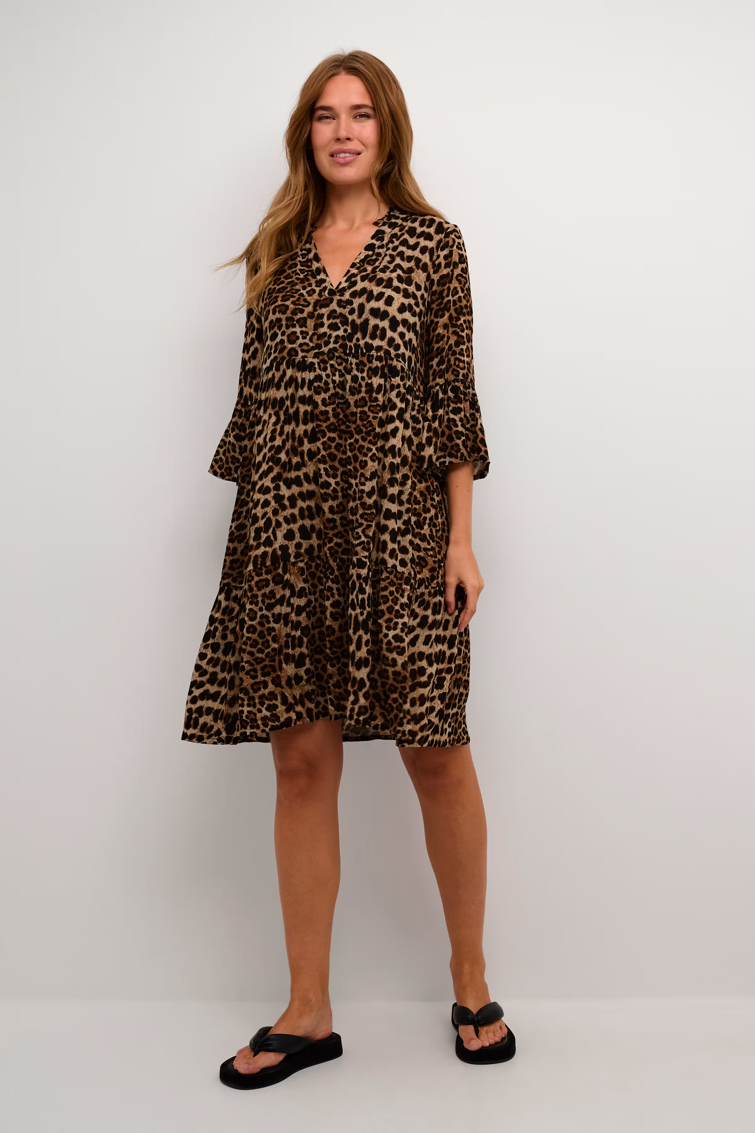KAhera Leopard Kjole LOOKBOOK FRONT 10508259-105798