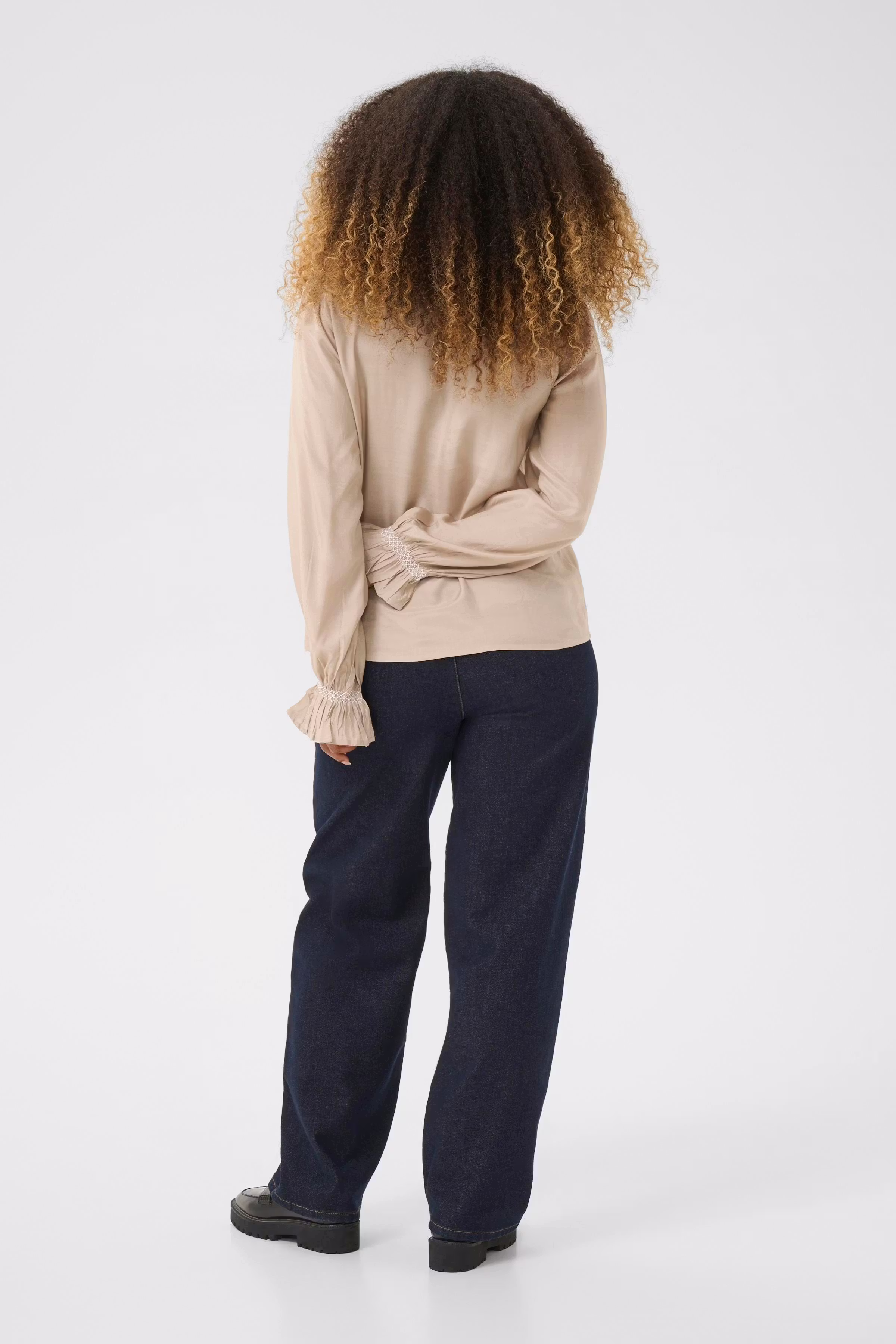 CRNouria Blouse LOOKBOOK BACK 10614563-161407