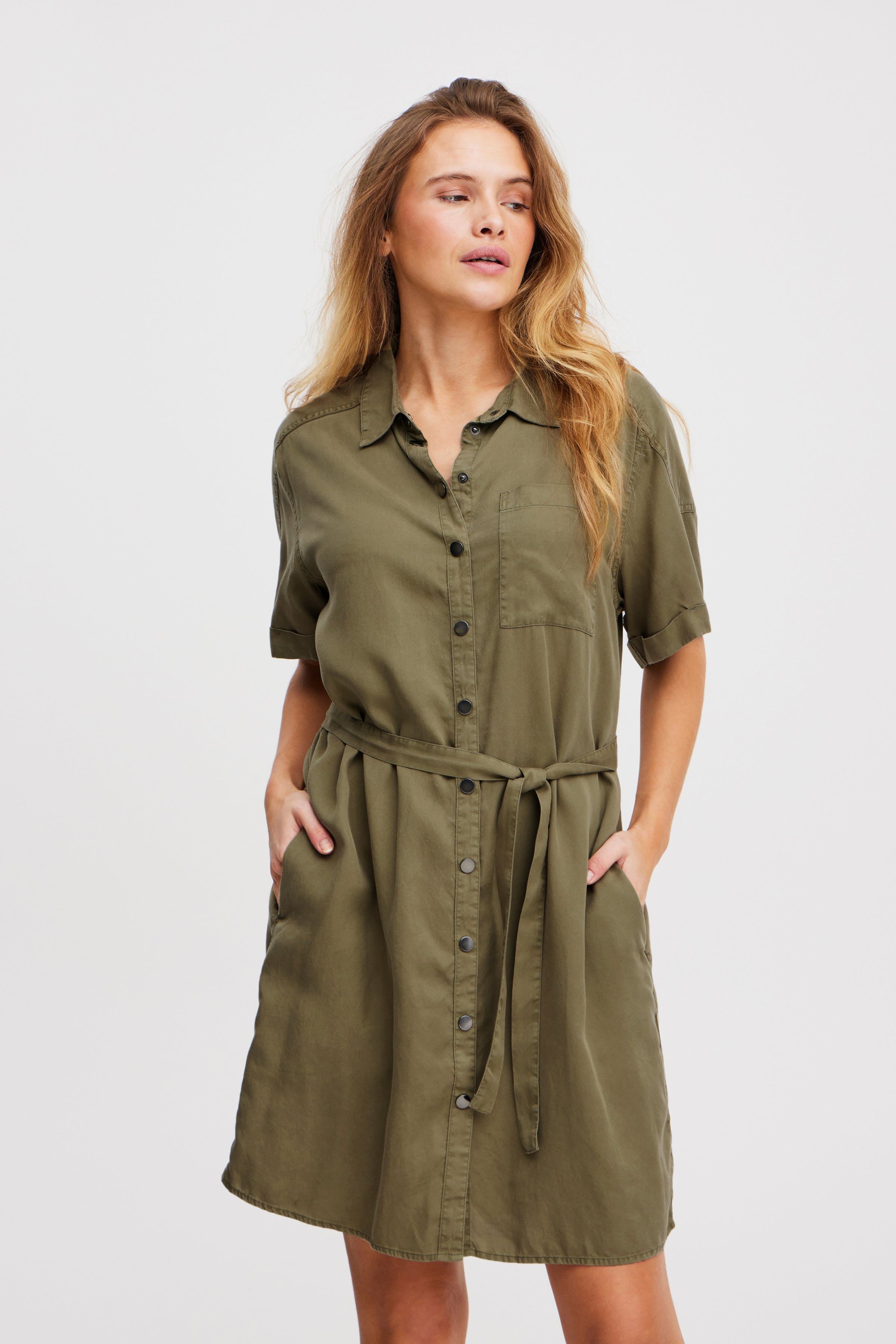 PZBROOKLYN Klänning LOOKBOOK FRONT 50208070-180312