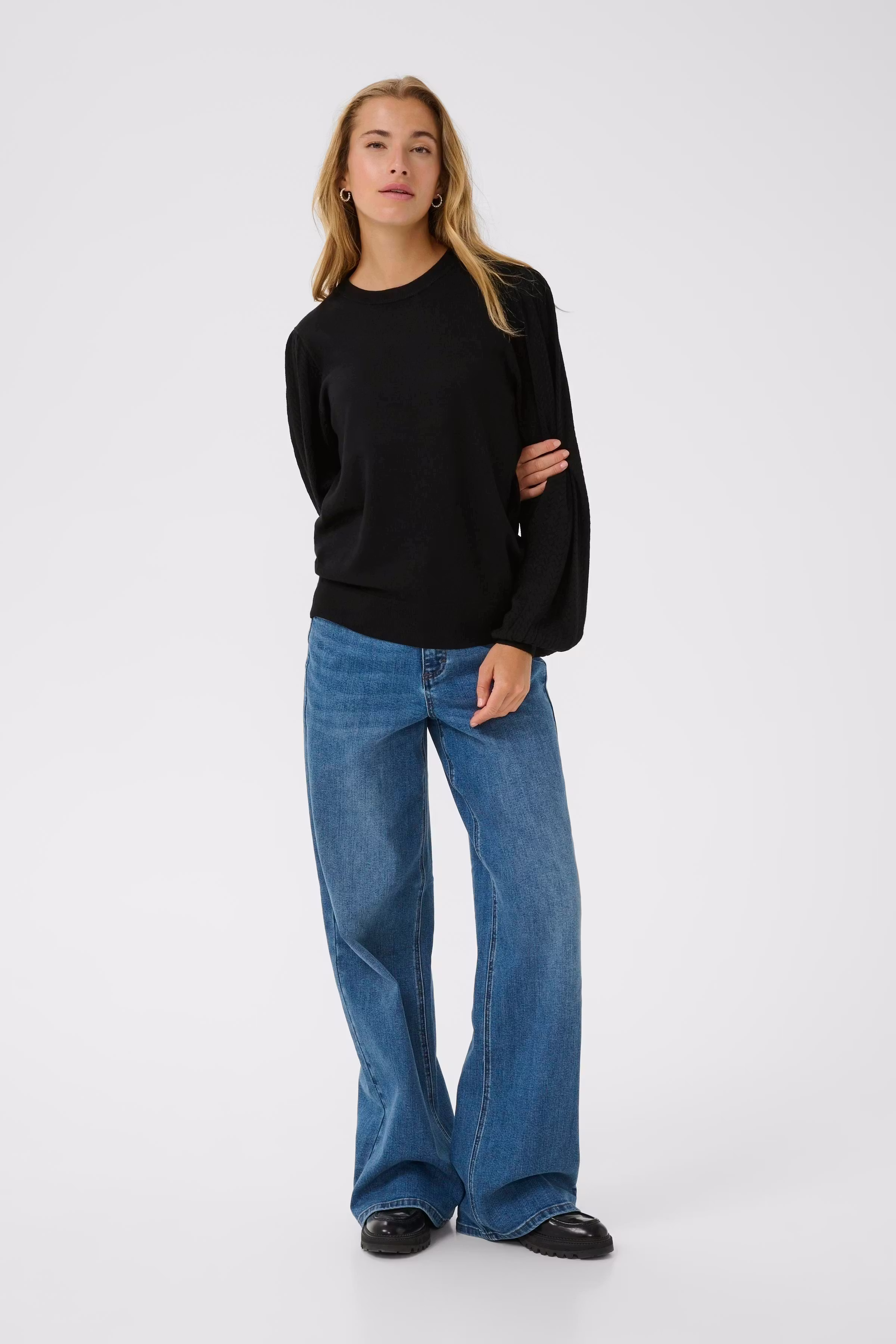 KAlone Pullover LOOKBOOK FRONT 10511335-100121