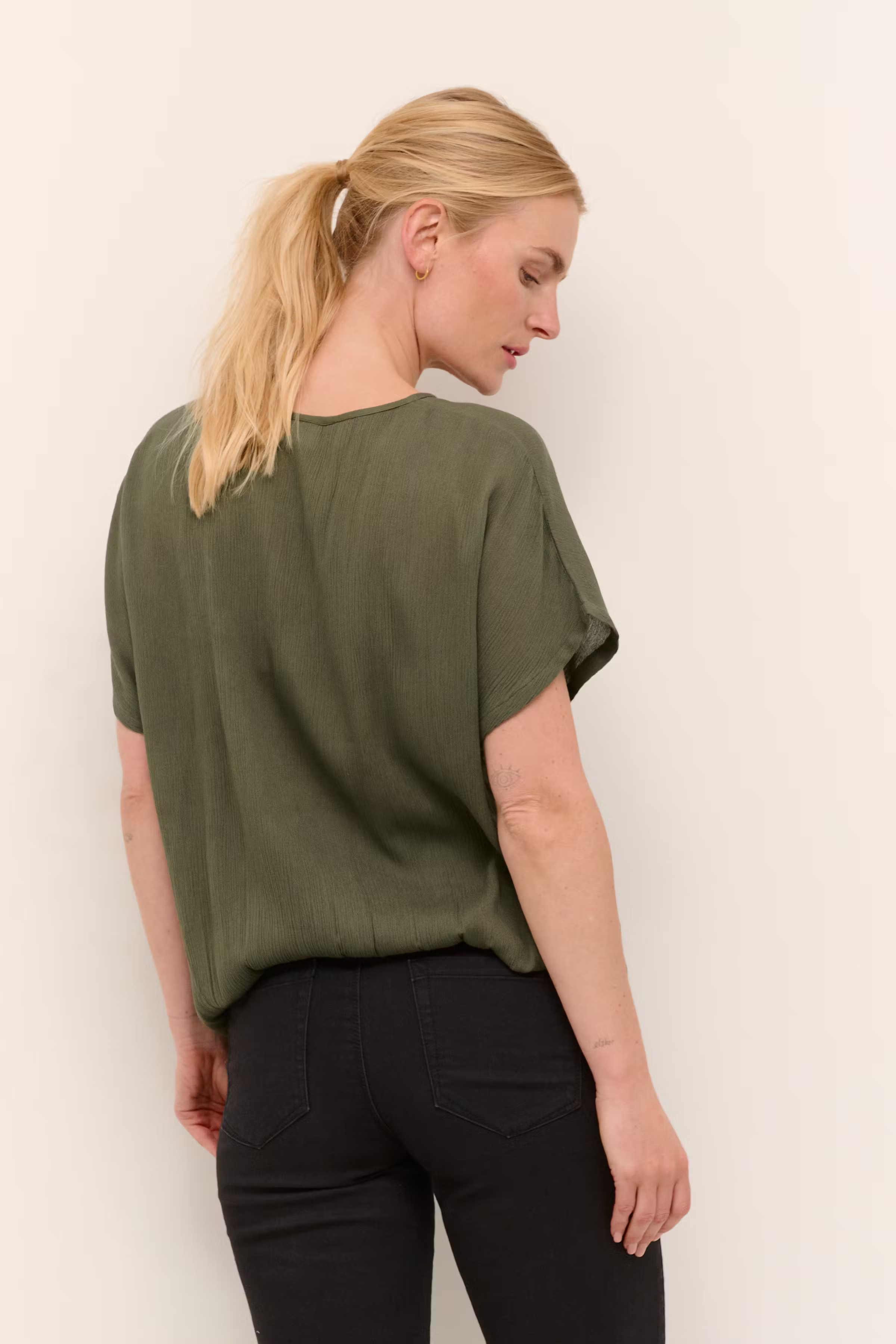 KAamber Bluse LOOKBOOK BACK 10500781-190511