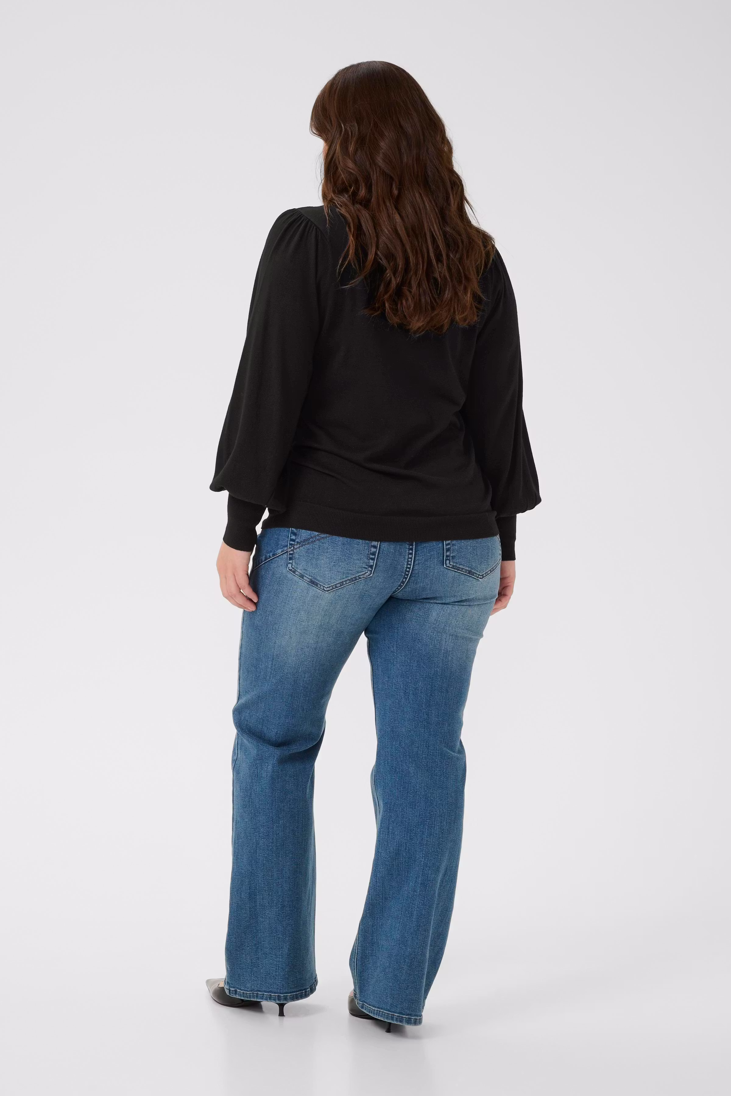 KCrahina Pullover LOOKBOOK BACK 10583802-100121