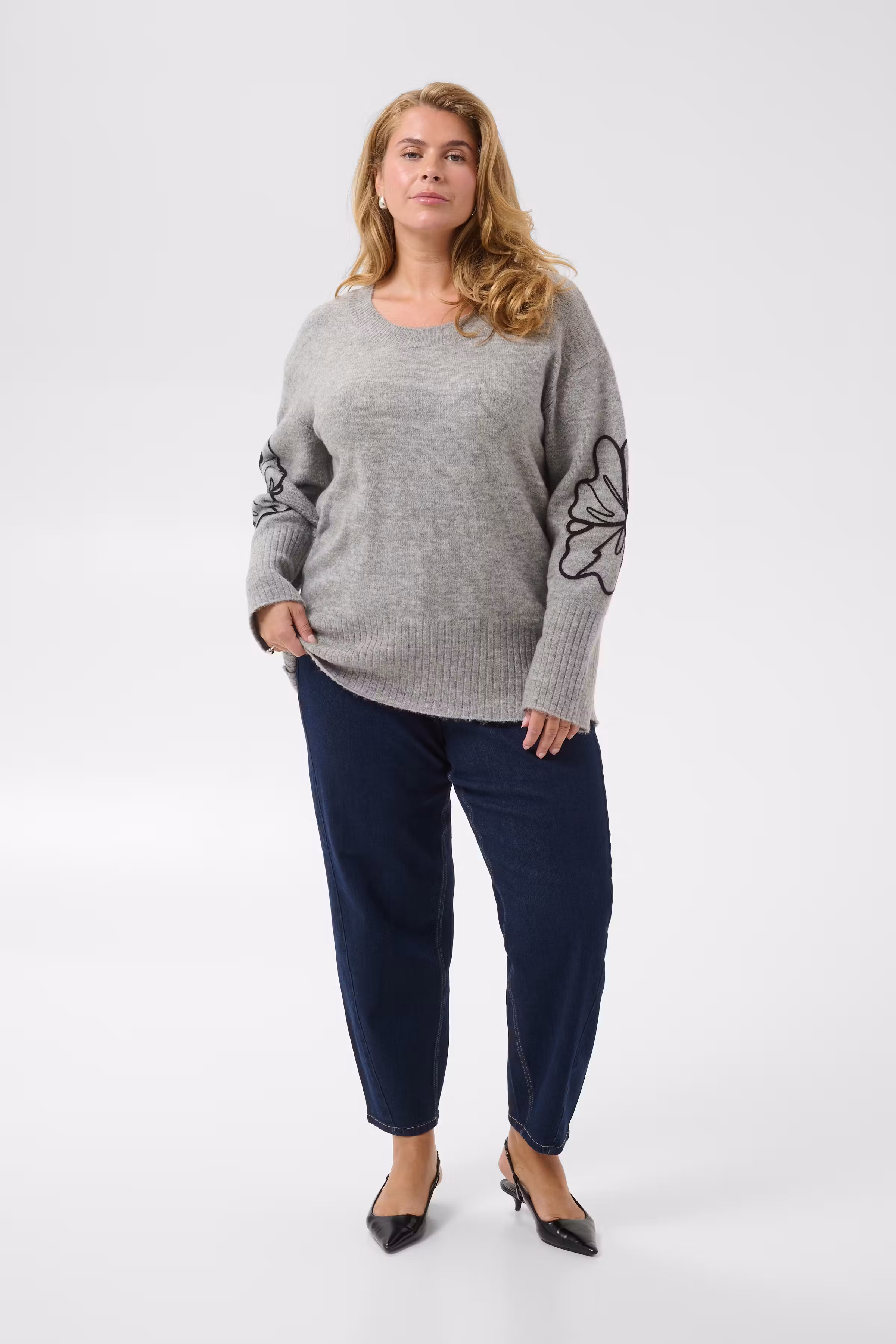 KCerina Pullover LOOKBOOK FRONT 10584598-1000141