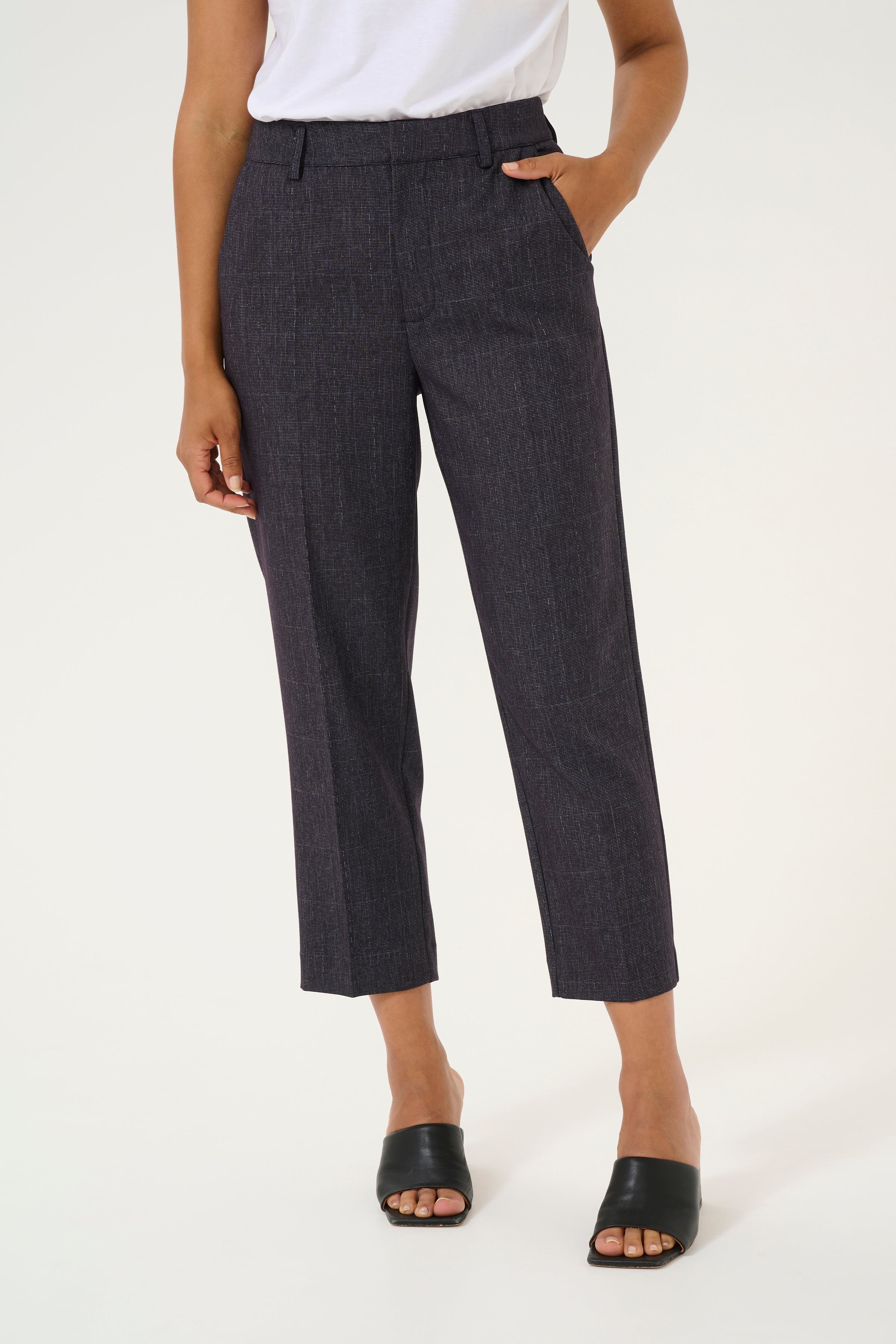 KApernilla Trousers LOOKBOOK FRONT 10509507-106807