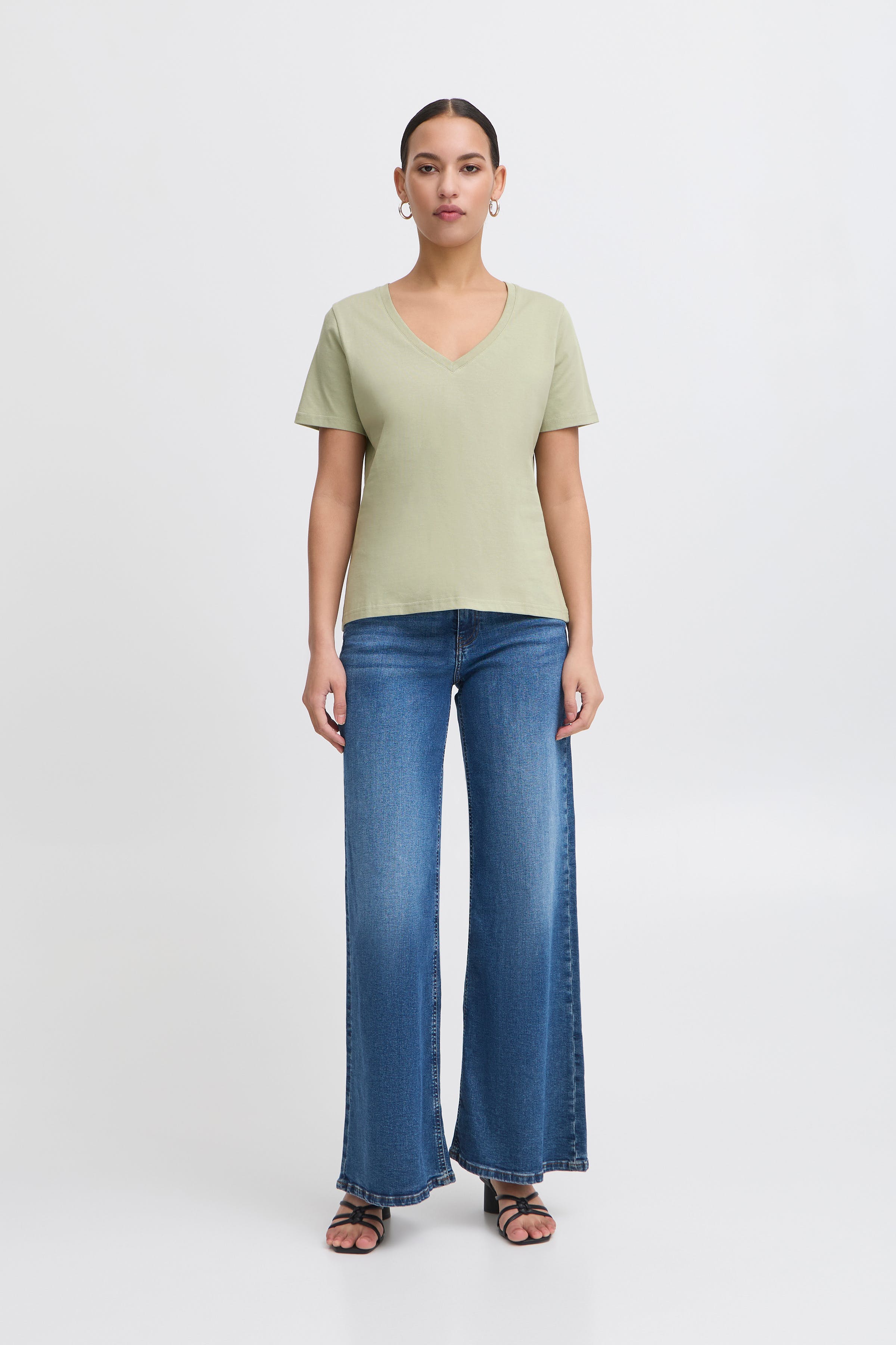 IHPALMER V-neck T-shirt LOOKBOOK FRONT 20120348-160213