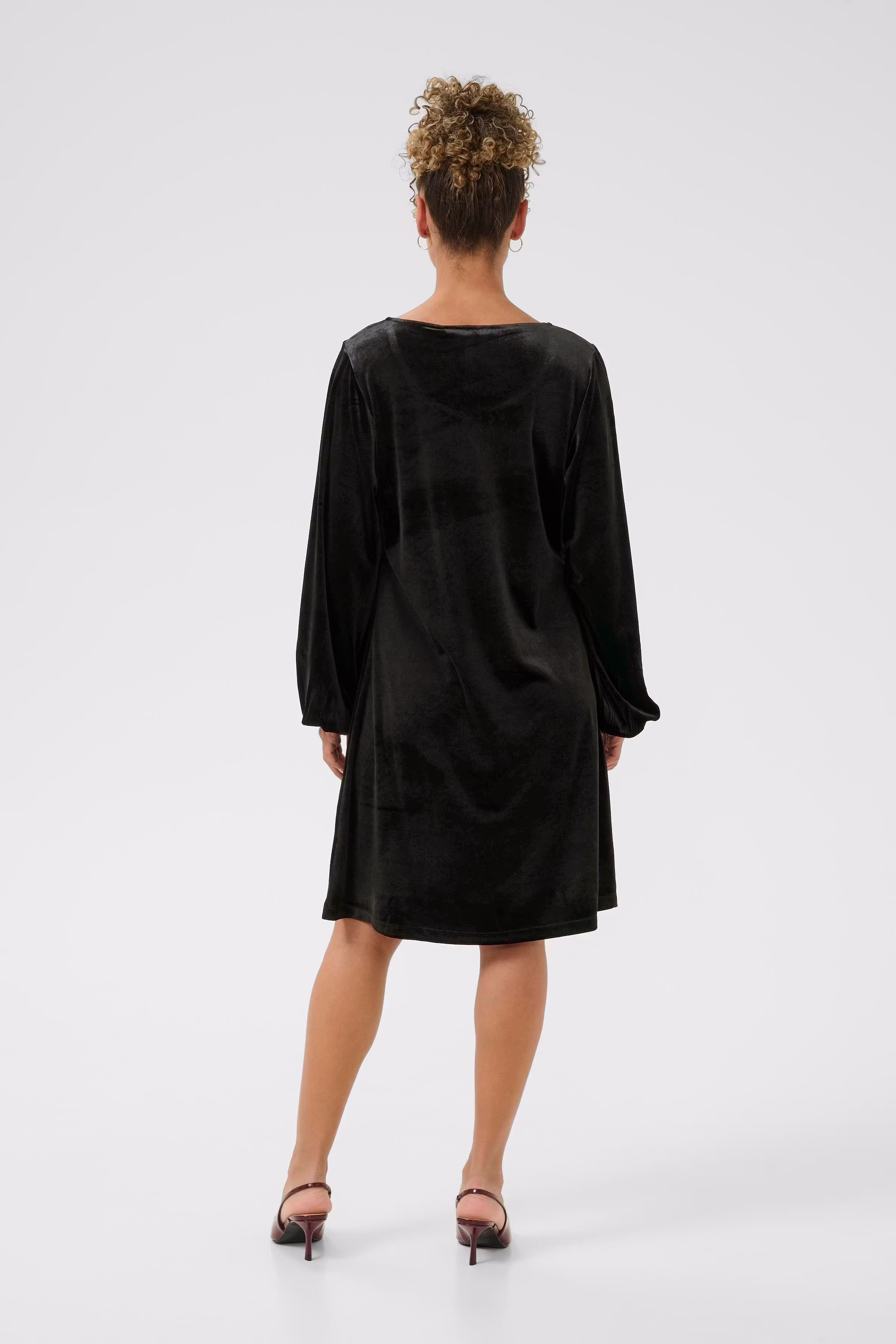 CRFrosty Kleid LOOKBOOK BACK 10614448-100120