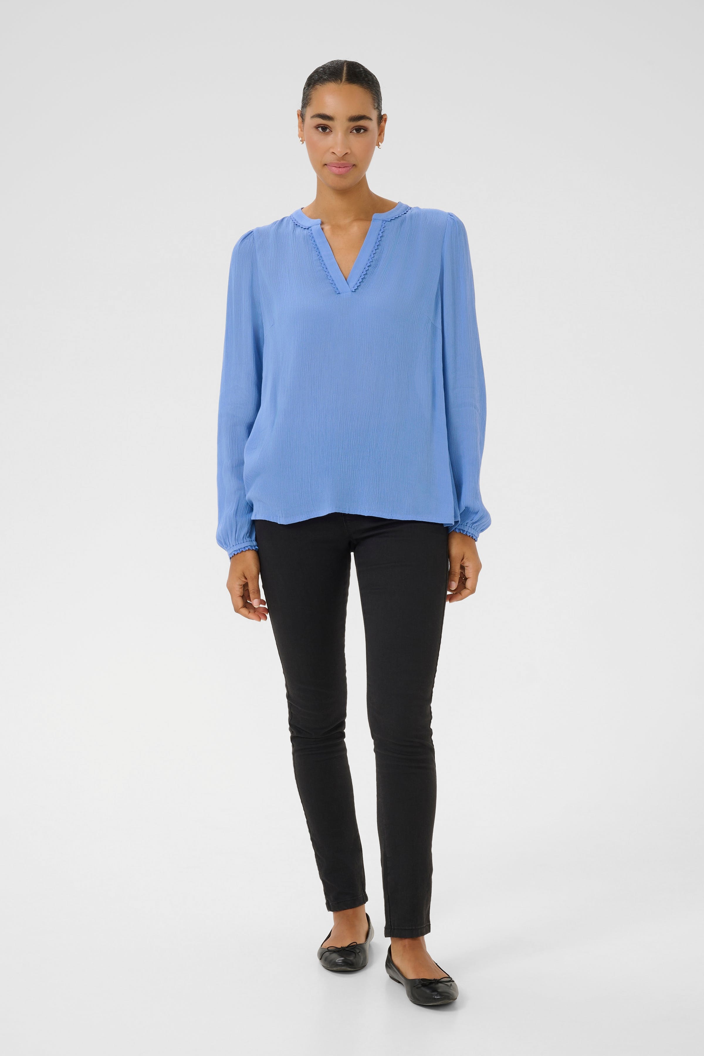KAno Bluse LOOKBOOK FRONT 10510202-183936