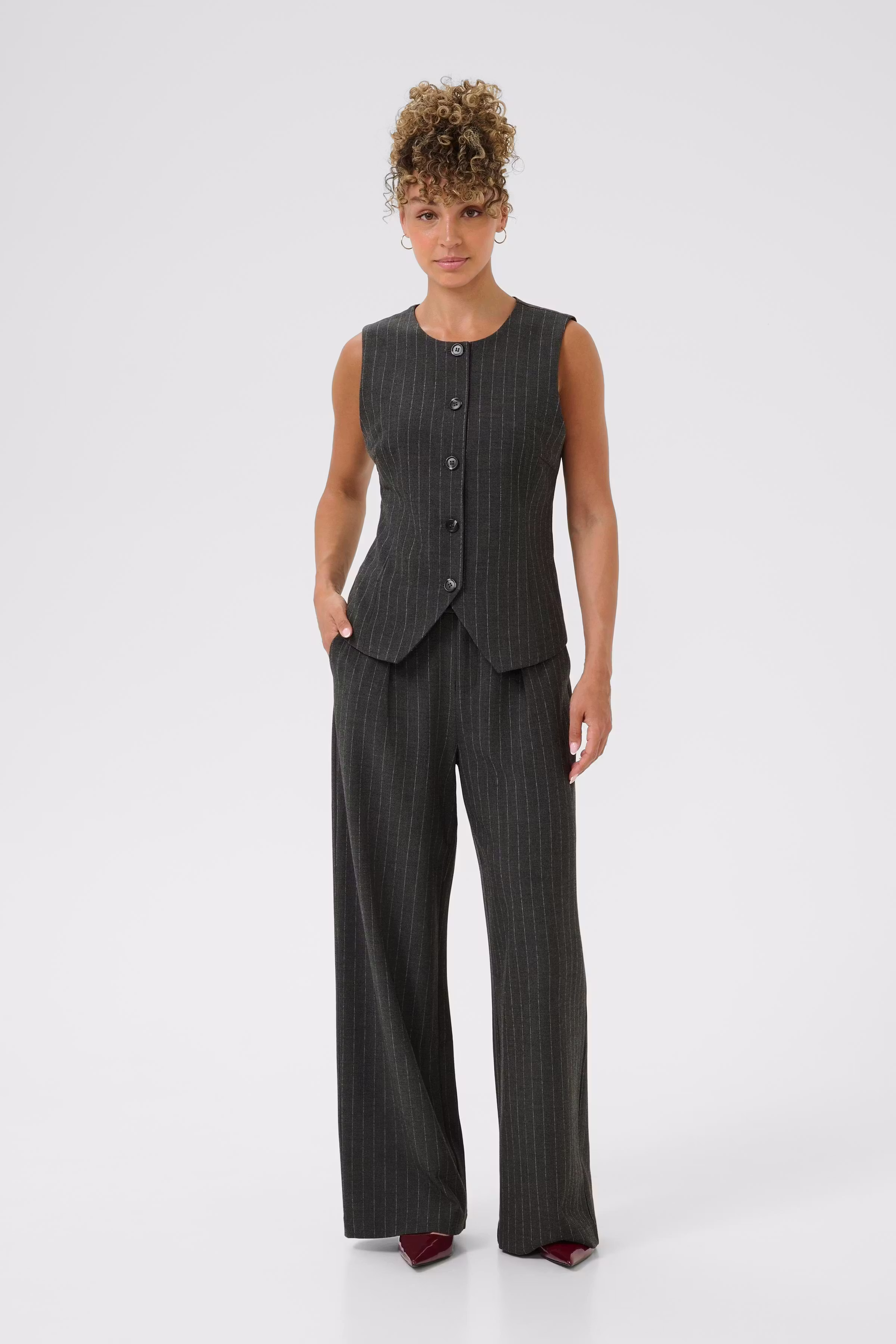 CRTingle Trousers LOOKBOOK FRONT 10614372-108596