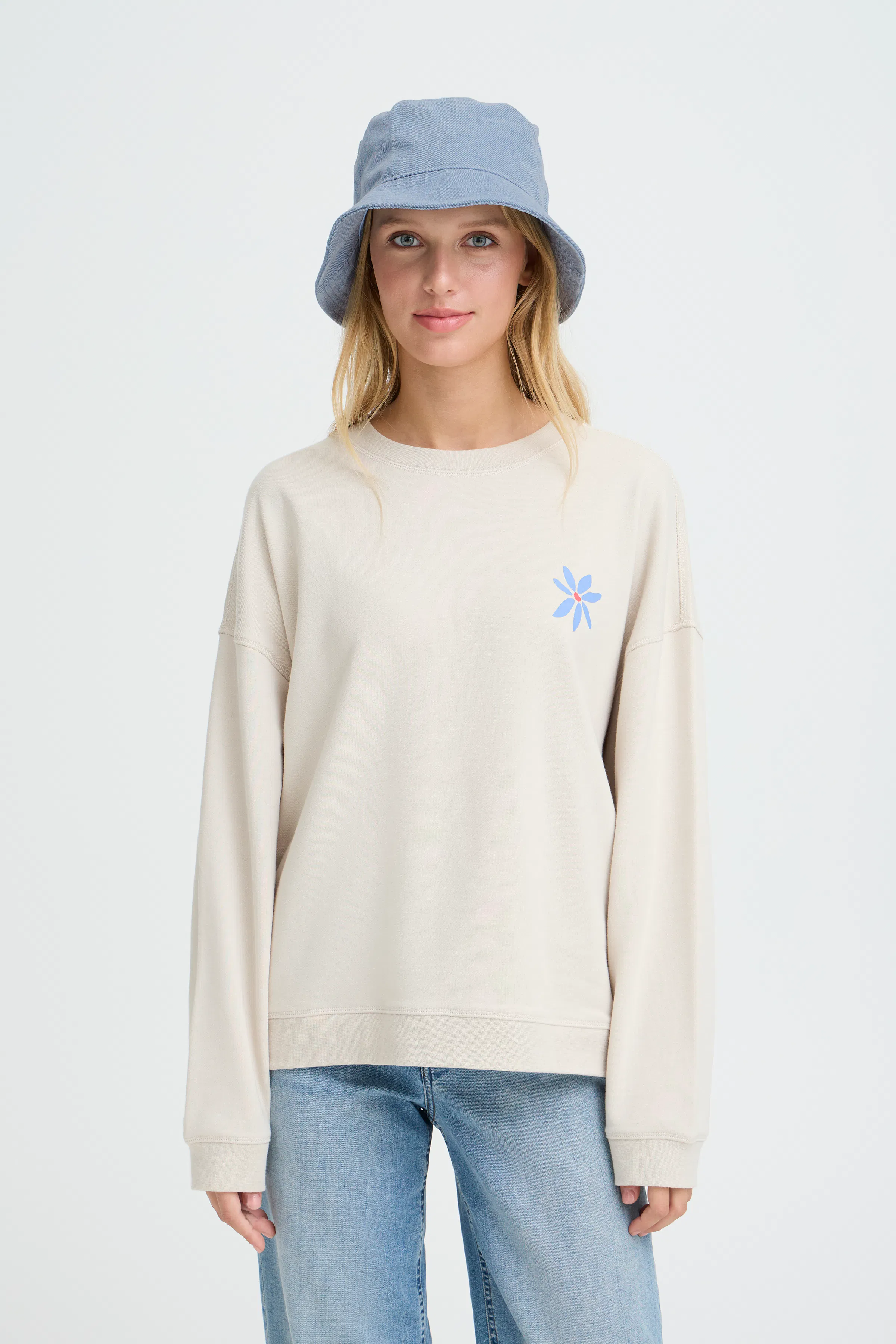 IAALEA Caps LOOKBOOK FRONT 20125335-183930