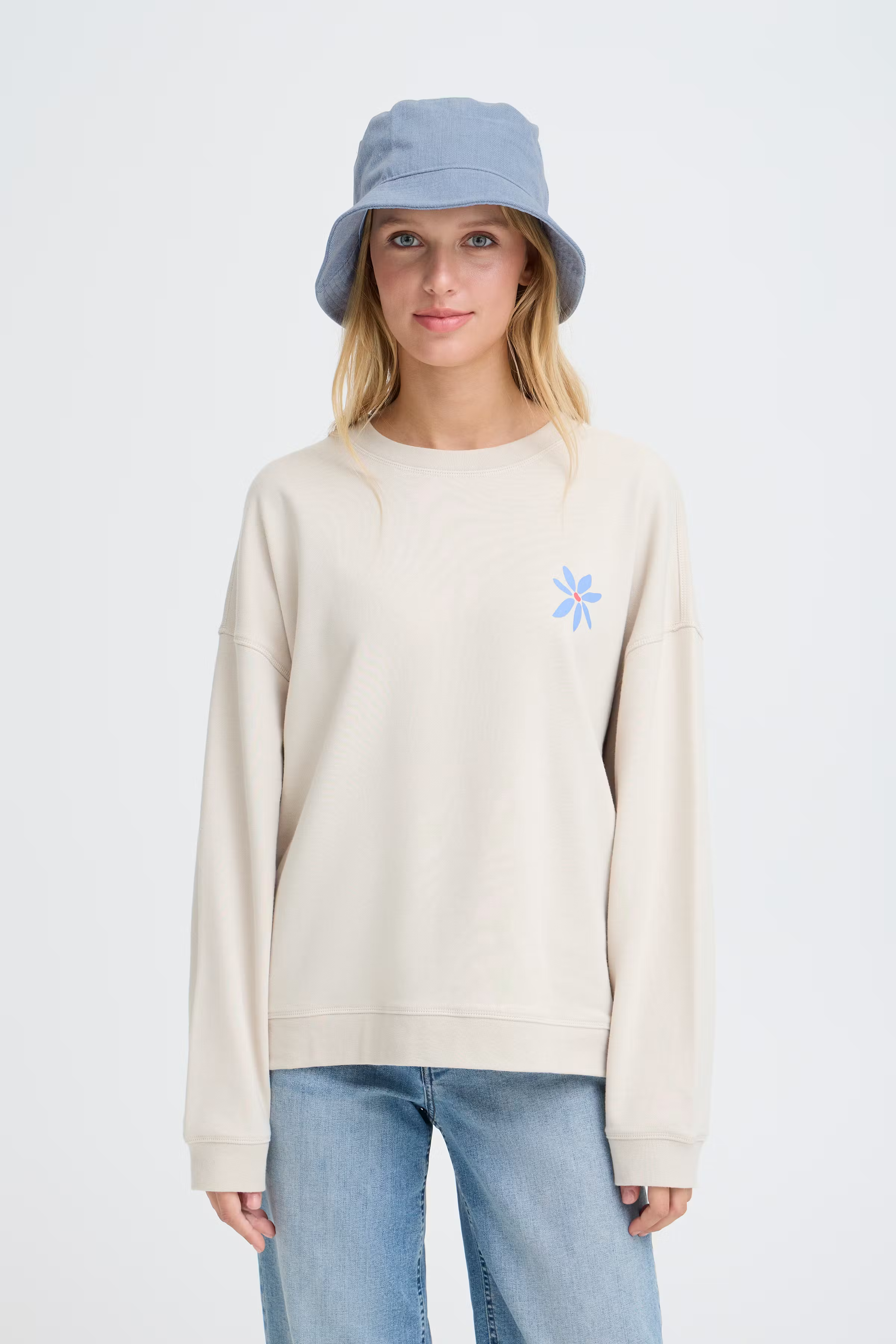 IAALEA Kappe LOOKBOOK FRONT 20125335-183930