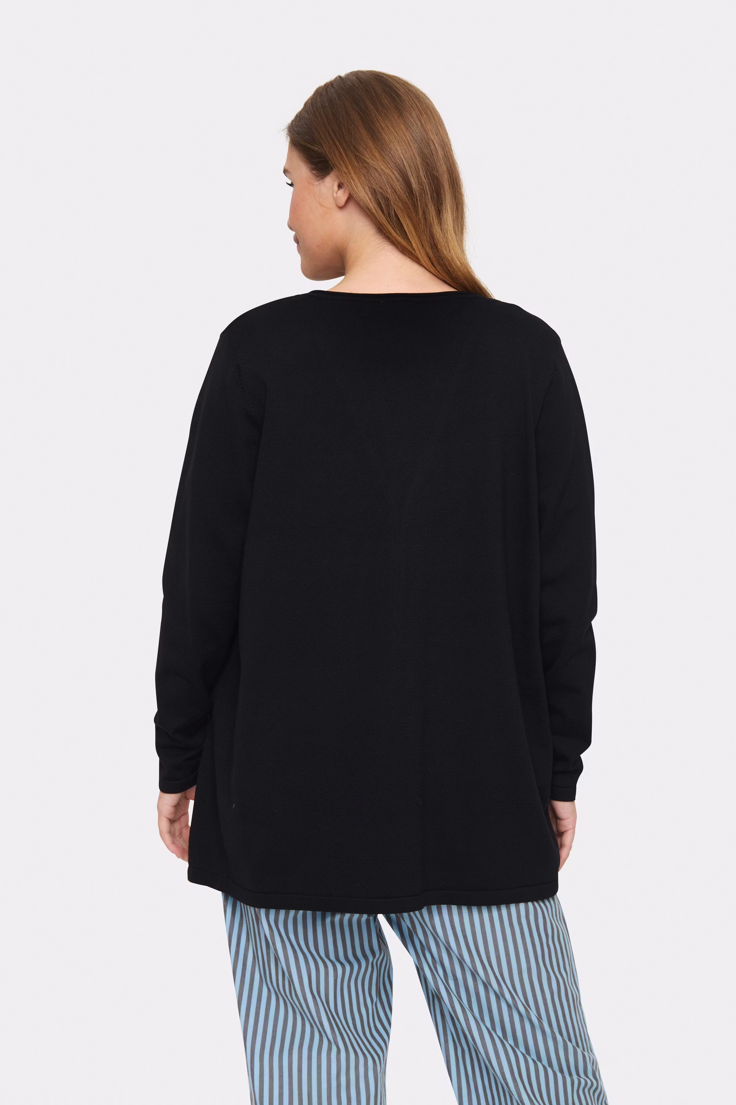 KilaSZ Cardigan LOOKBOOK BACK 30513713-193911