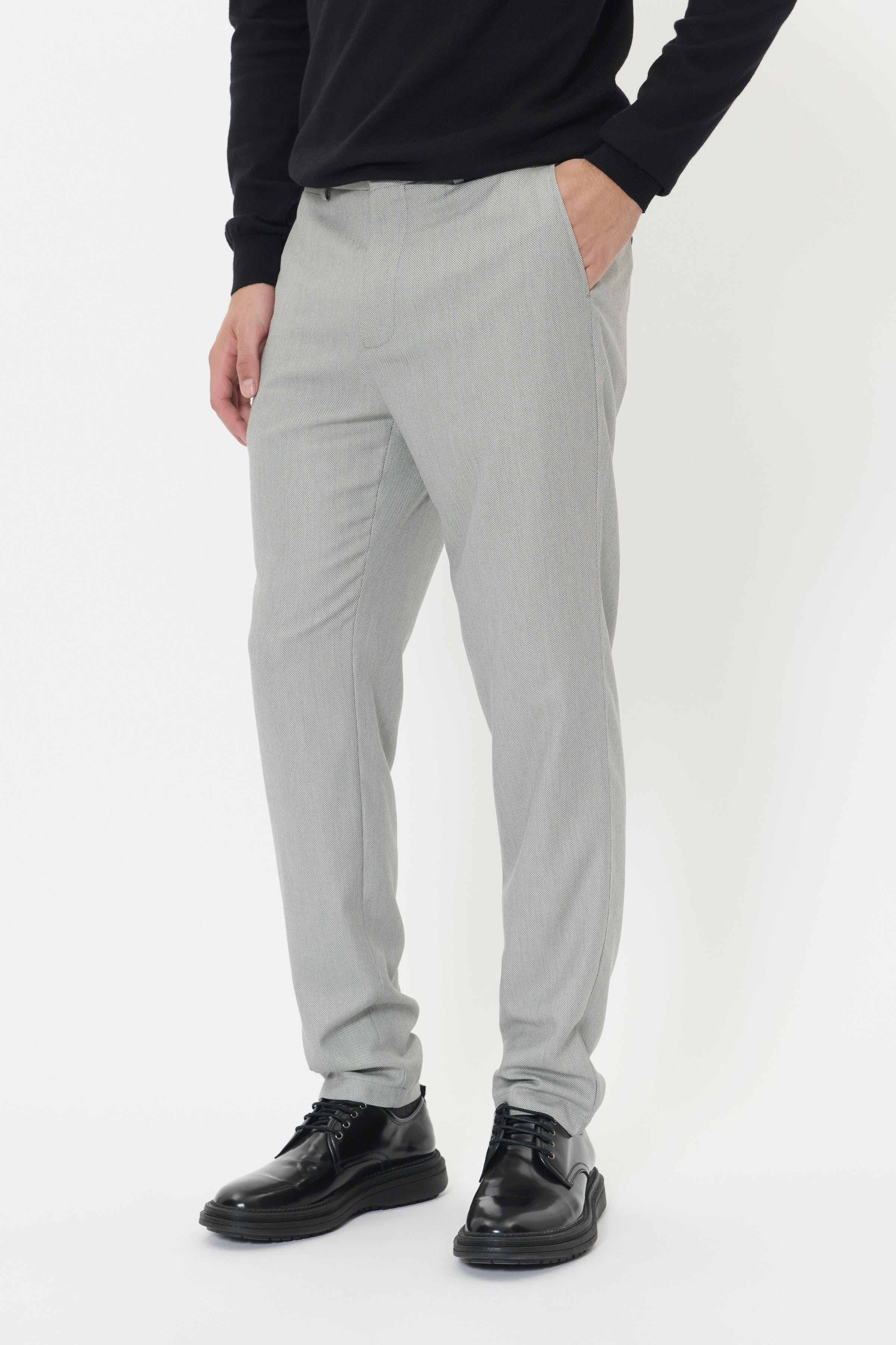 MAliam Broek LOOKBOOK FRONT 30208152-300272