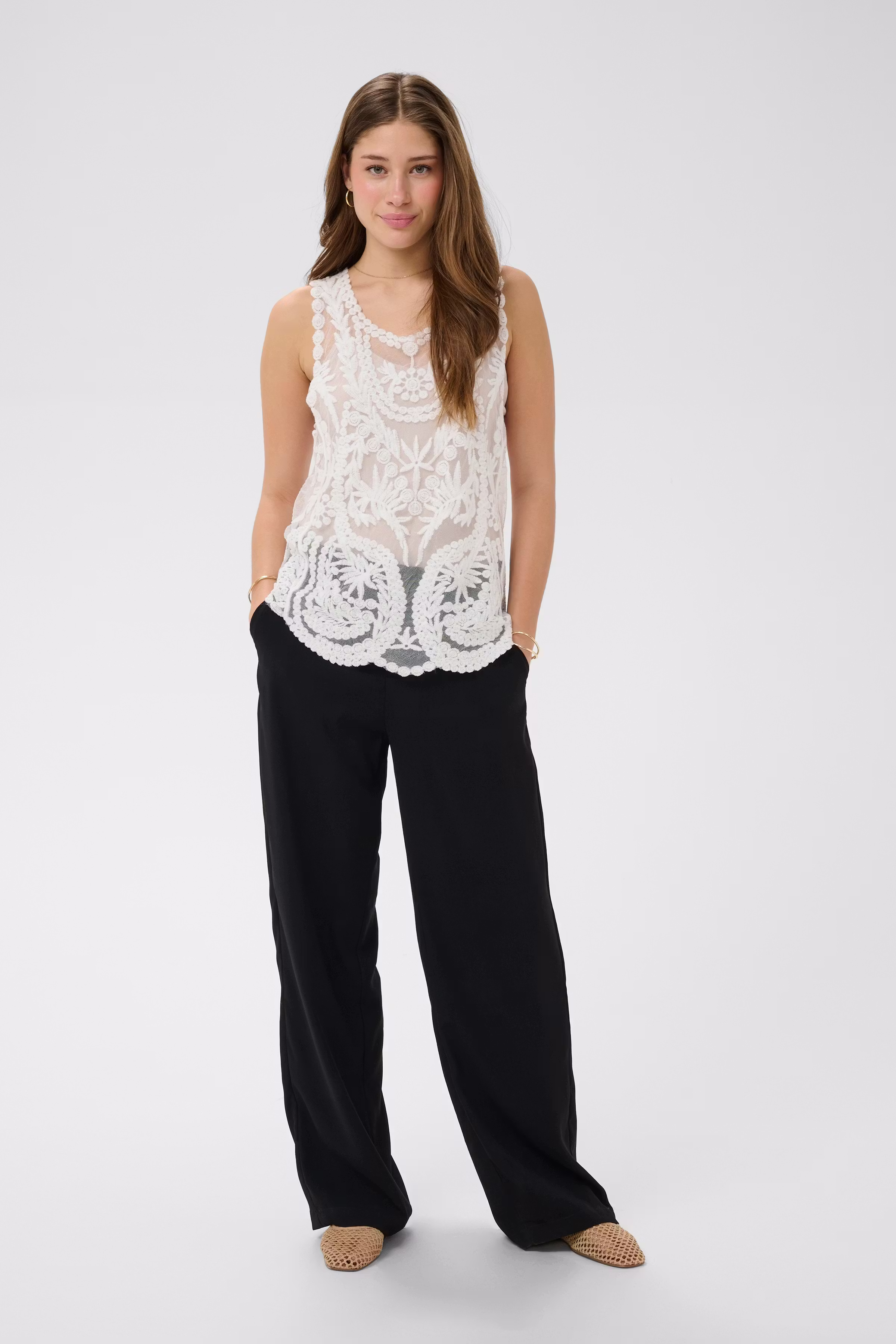 CRMai Top LOOKBOOK FRONT 10615704-110602