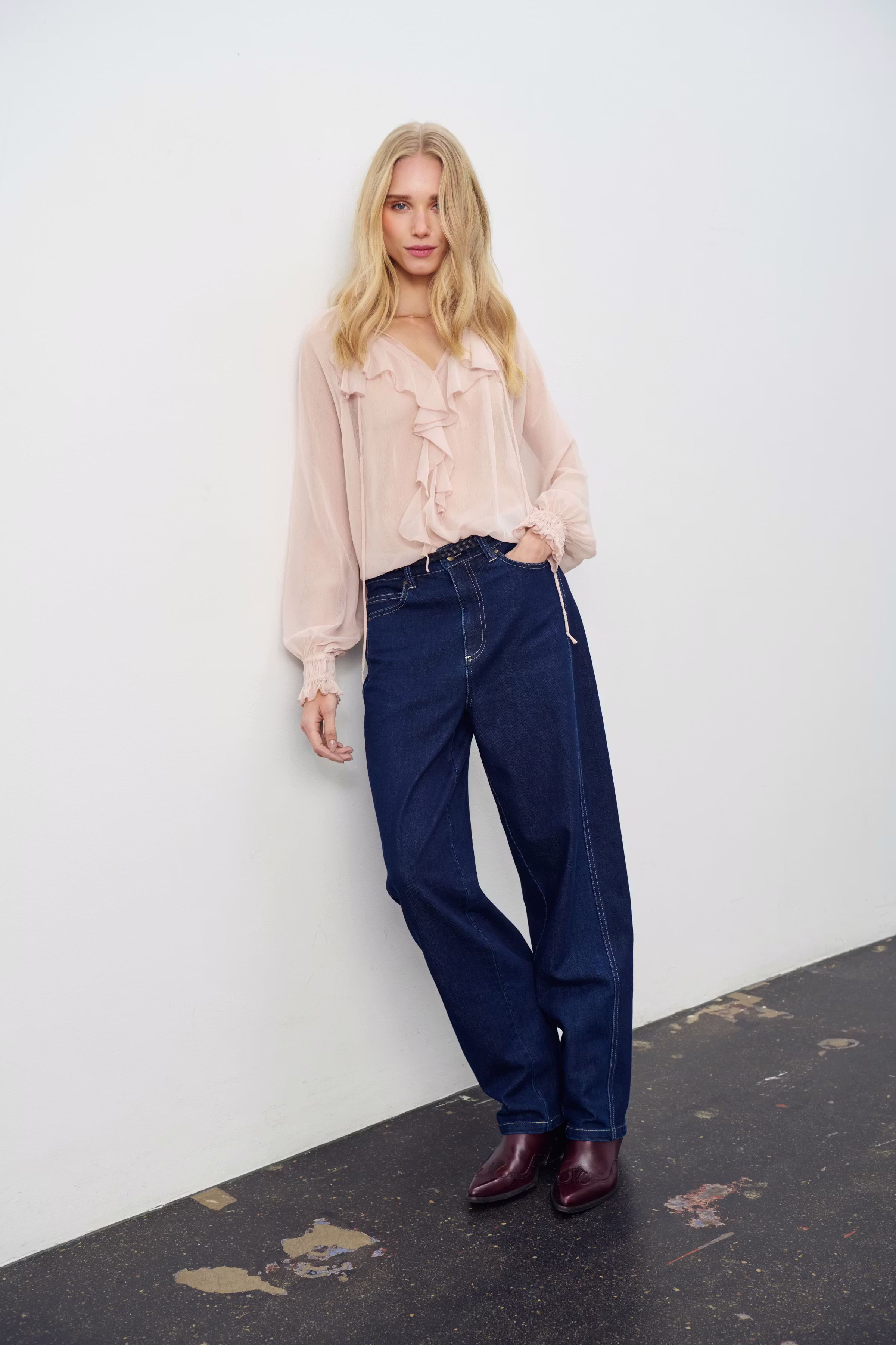 LazieSZ Blouse LOCATION NONE 30514274-141803