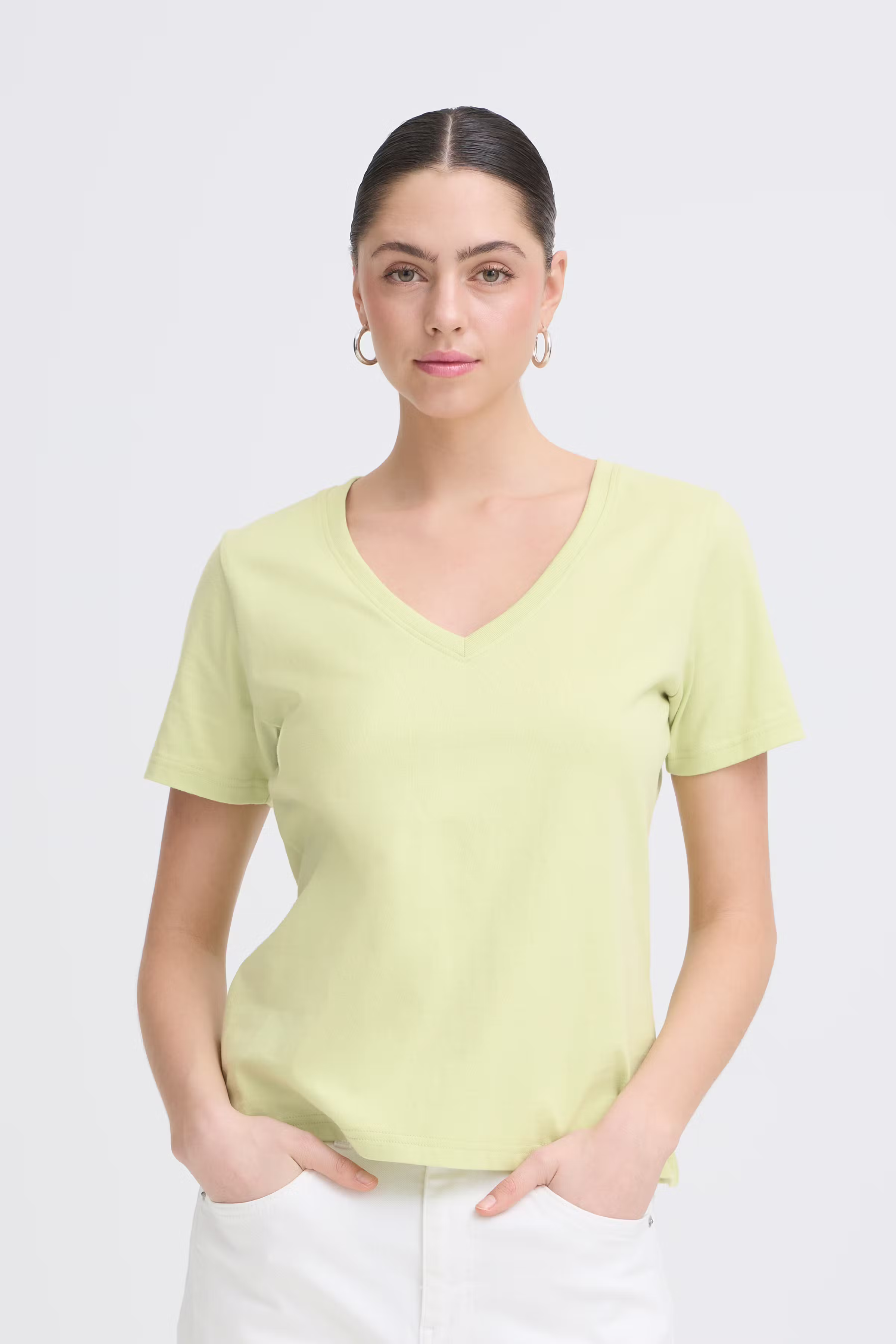 IHPALMER V T-shirt LOOKBOOK FRONT 20120348-130317