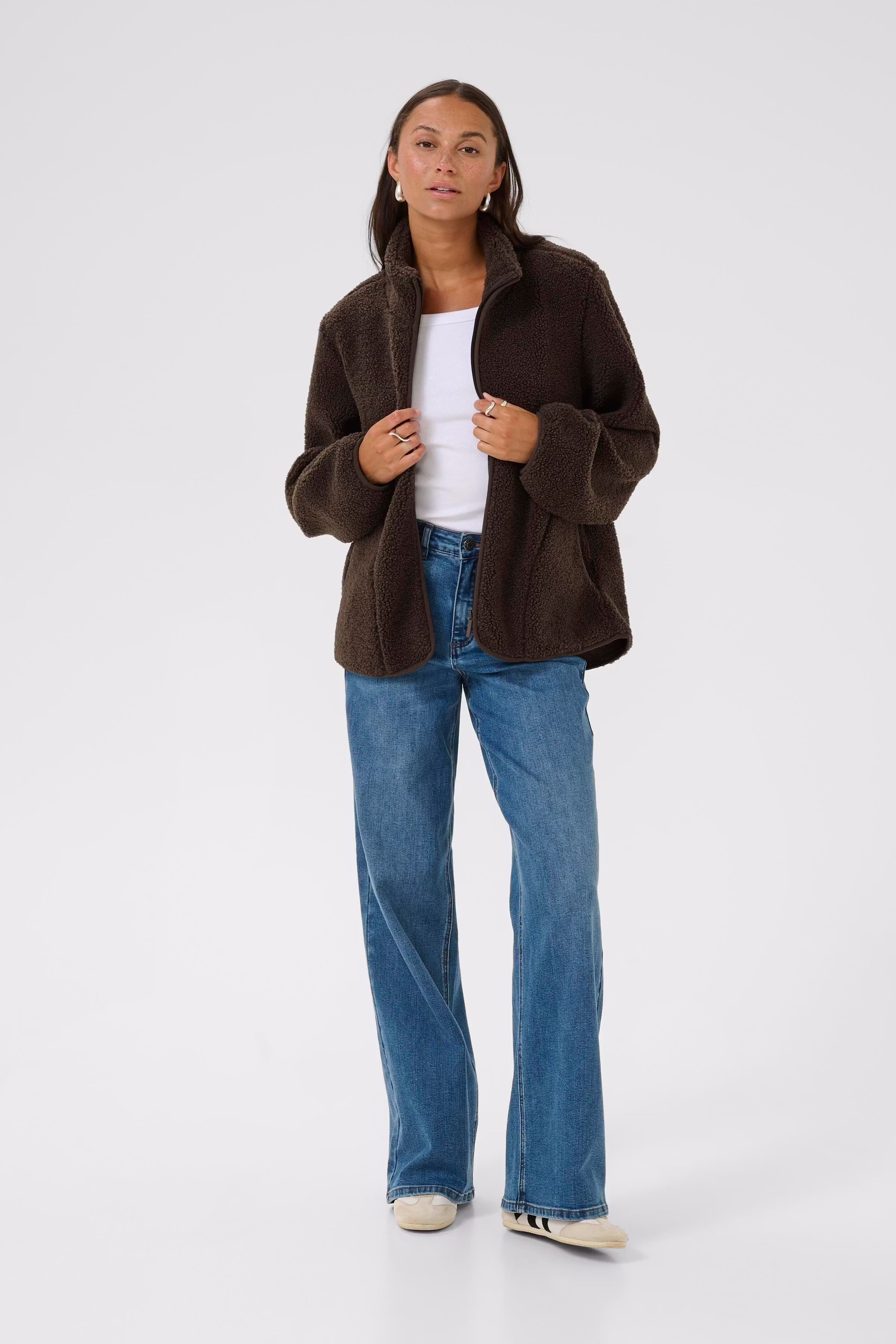 KAally Fleece LOOKBOOK FRONT 10511206-190810