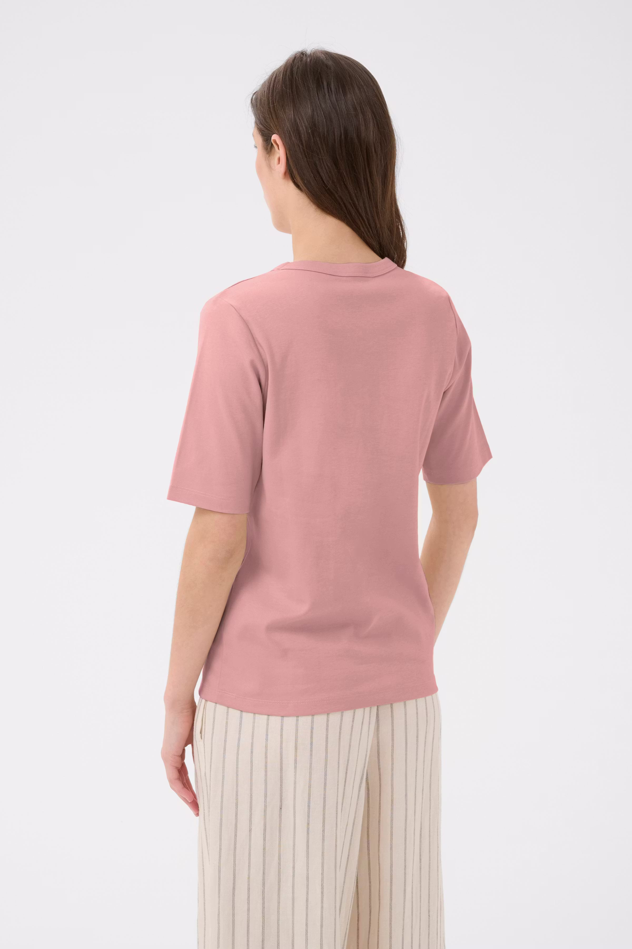 RatanaPW T-shirt LOOKBOOK BACK 30309870-142307