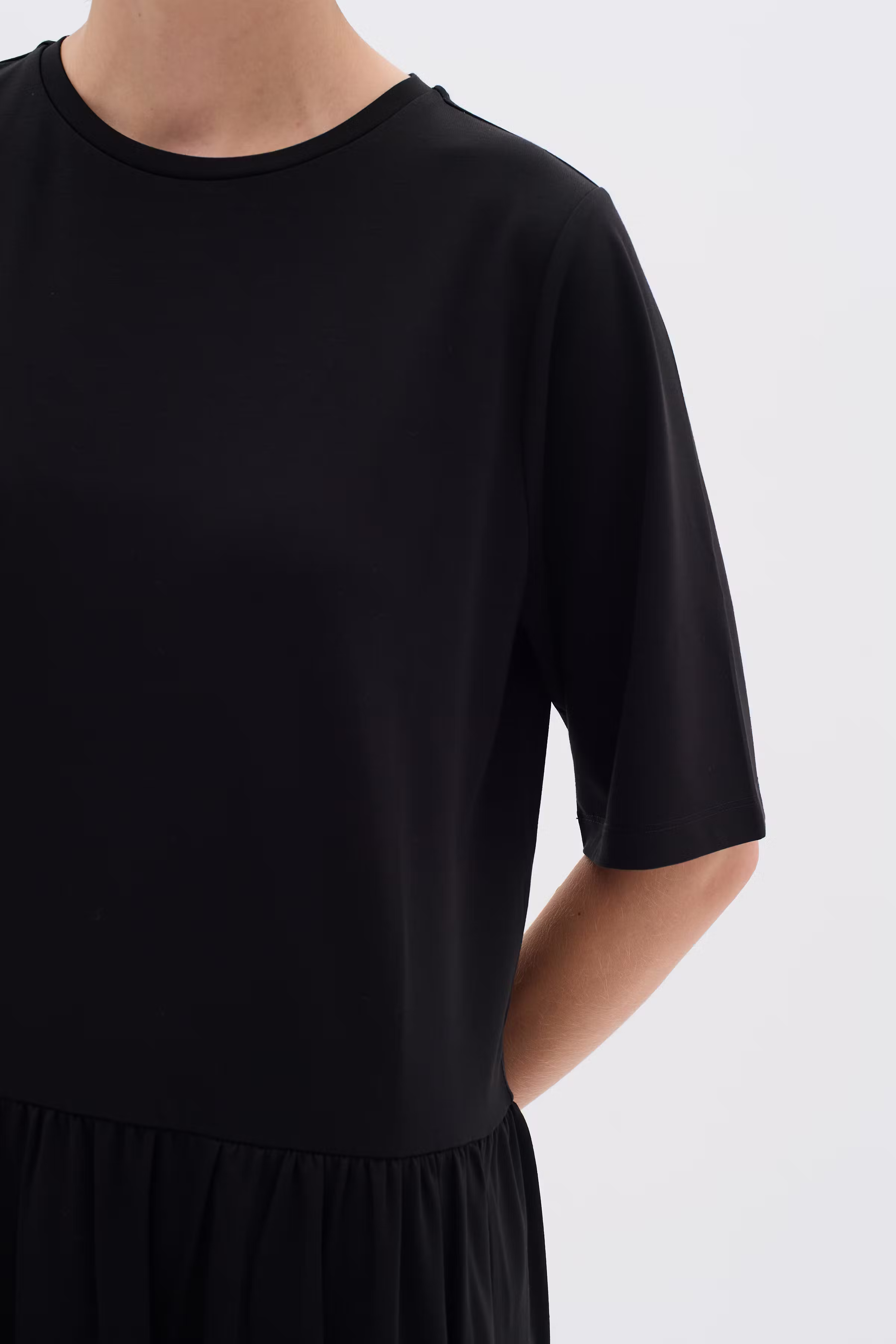 HivieraIW Dress LOOKBOOK DETAIL 30110390-194008