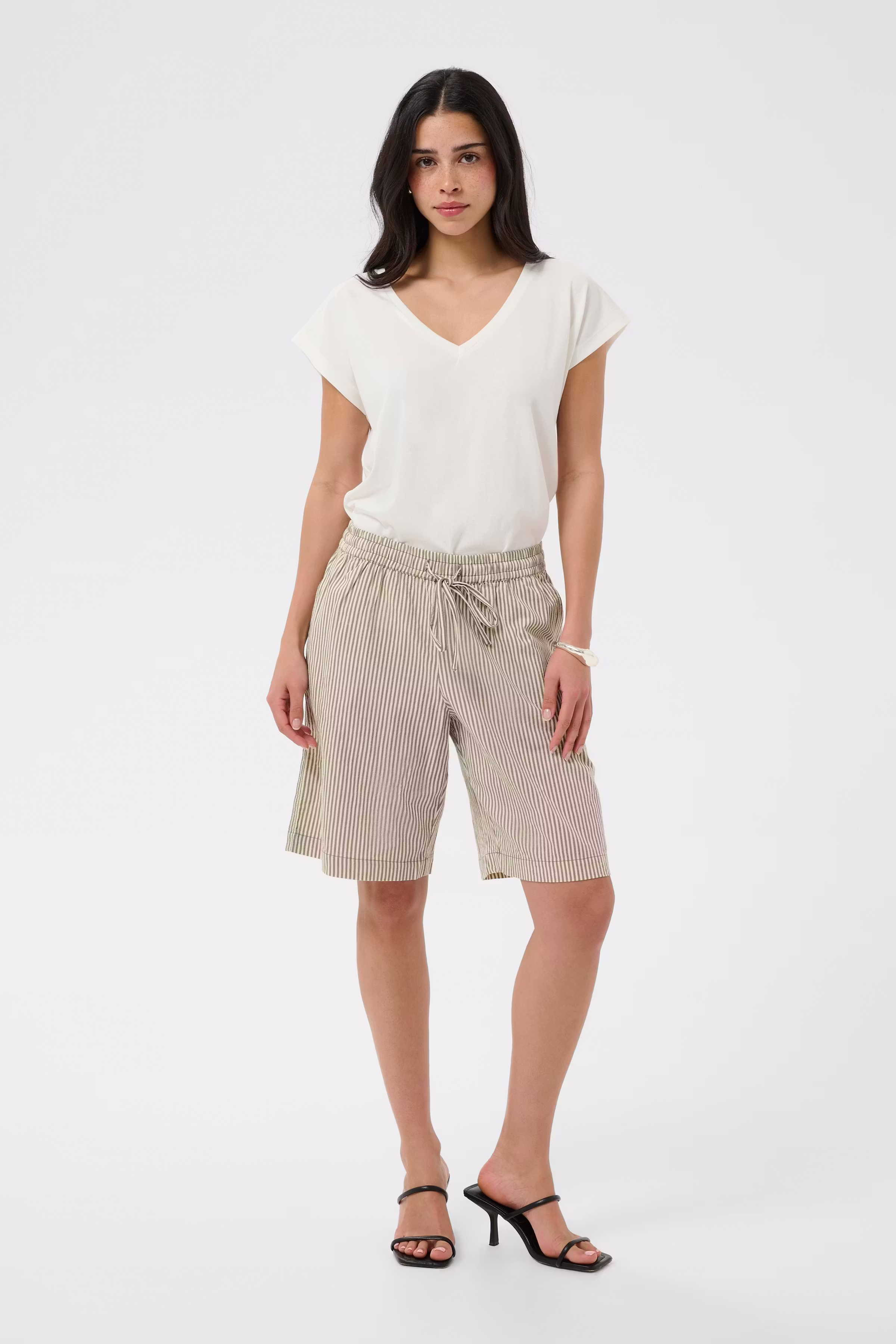 KAnaya Shorts LOOKBOOK FRONT 10511170-108909
