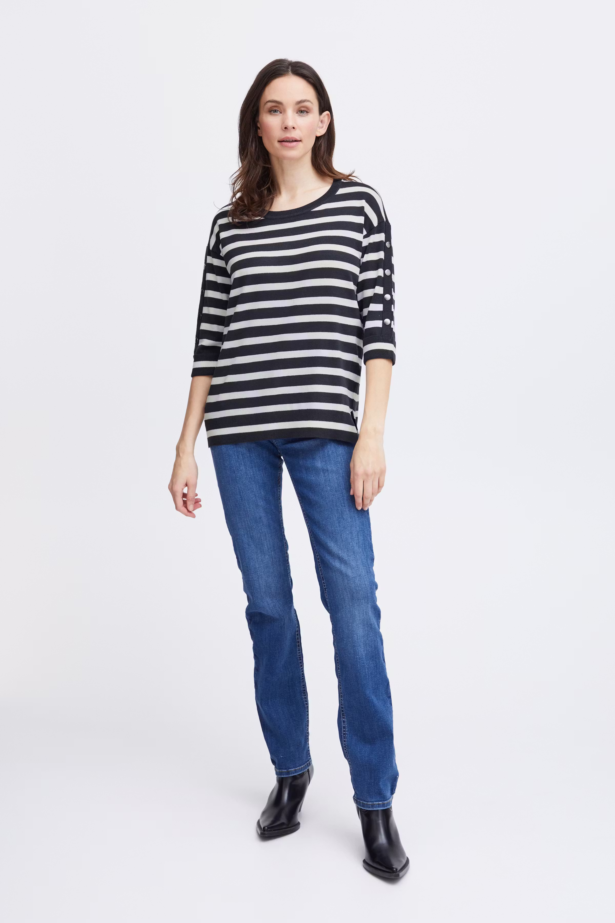 FRBESMOCK Pullover LOOKBOOK FRONT 20610279-200119