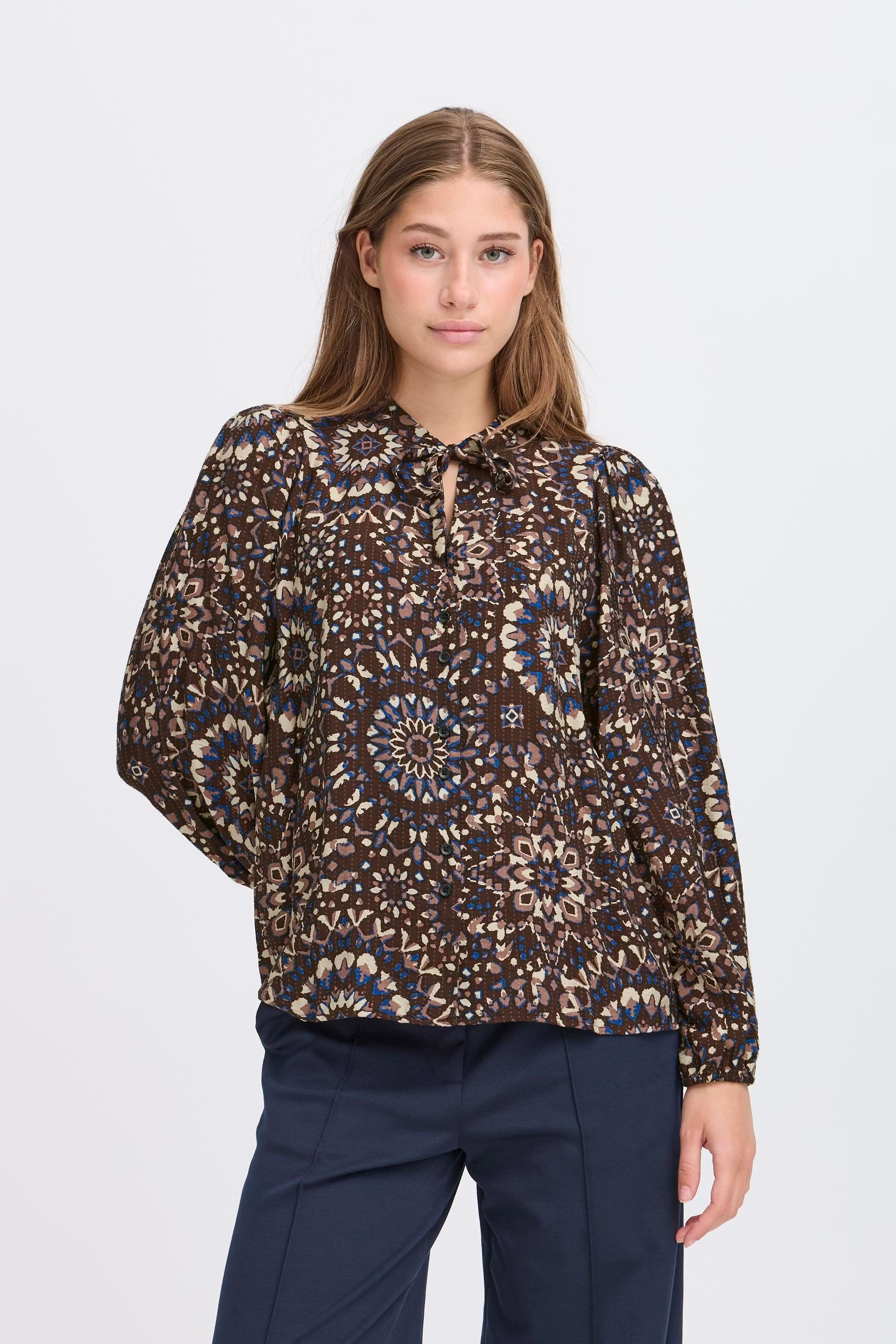 IHCRAVIZ Hemd LOOKBOOK FRONT 20124609-900001549