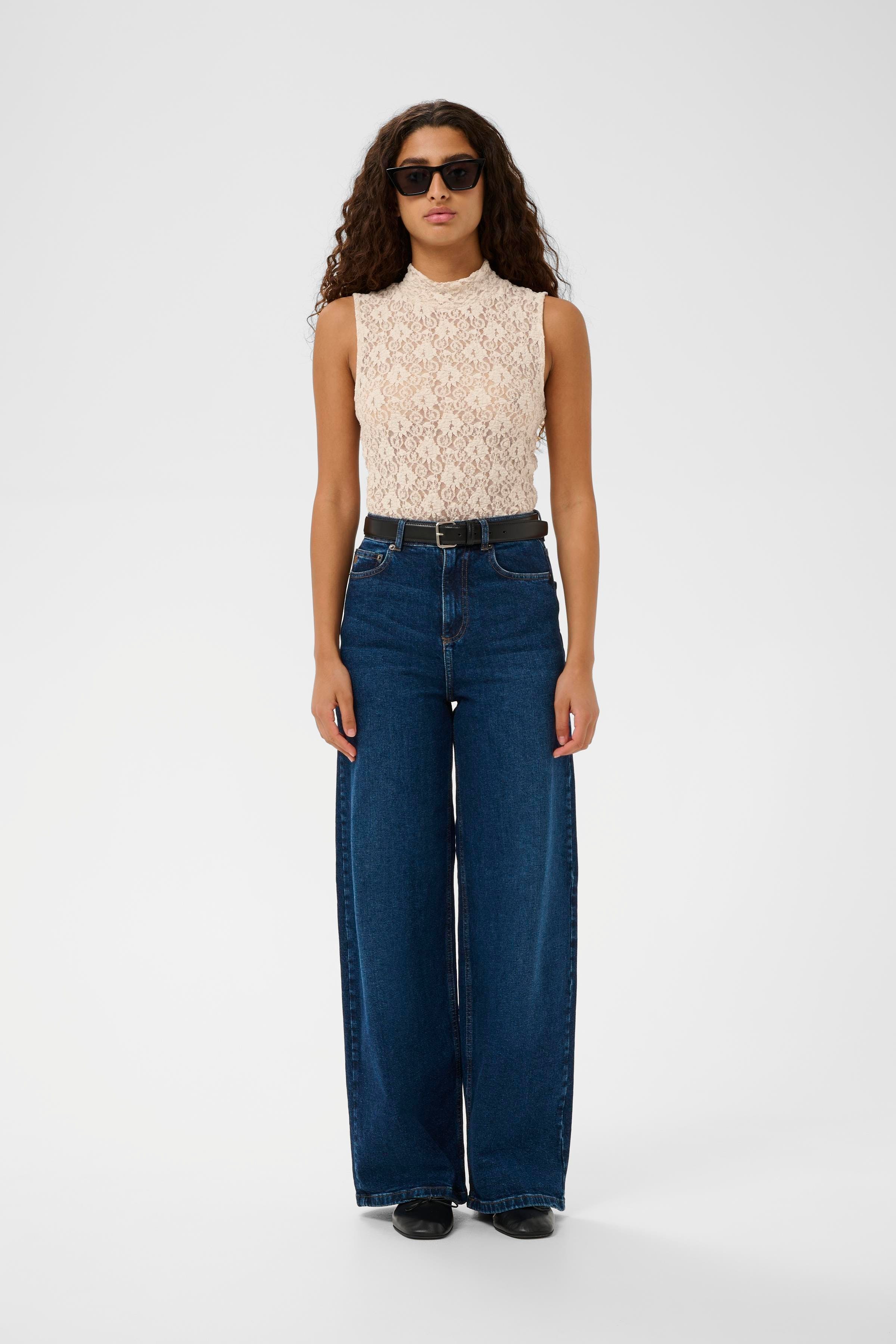 CivahIW T-shirt LOOKBOOK FRONT 30109935-130403