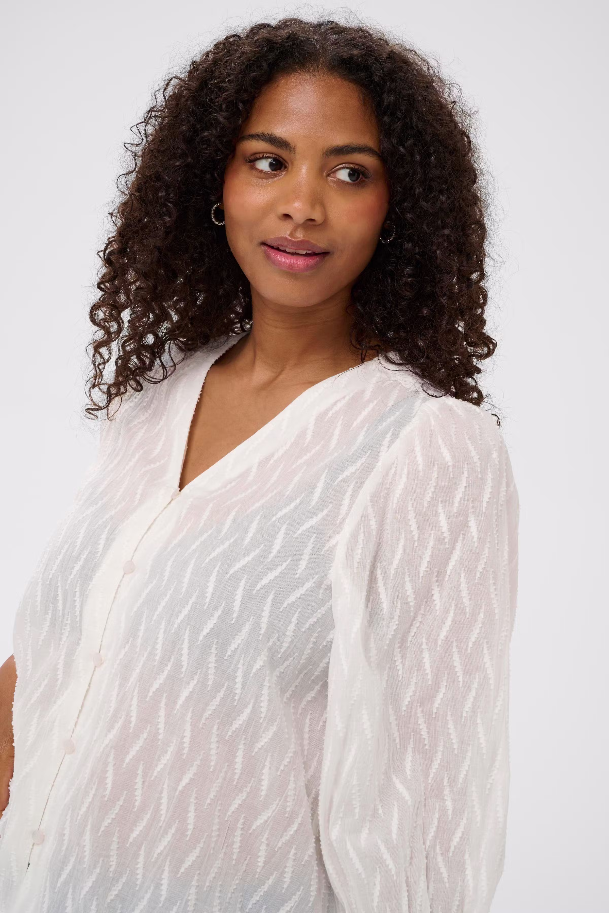 KAgabriela Bluse LOOKBOOK DETAIL 10511205-110602
