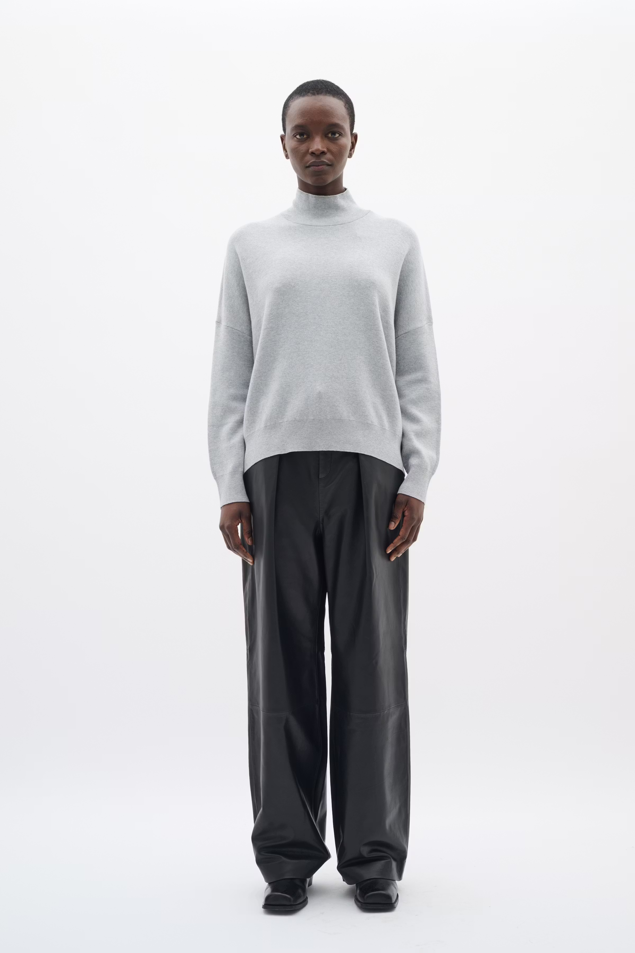 BrodiaIW Trousers LOOKBOOK FRONT 30110997-194008