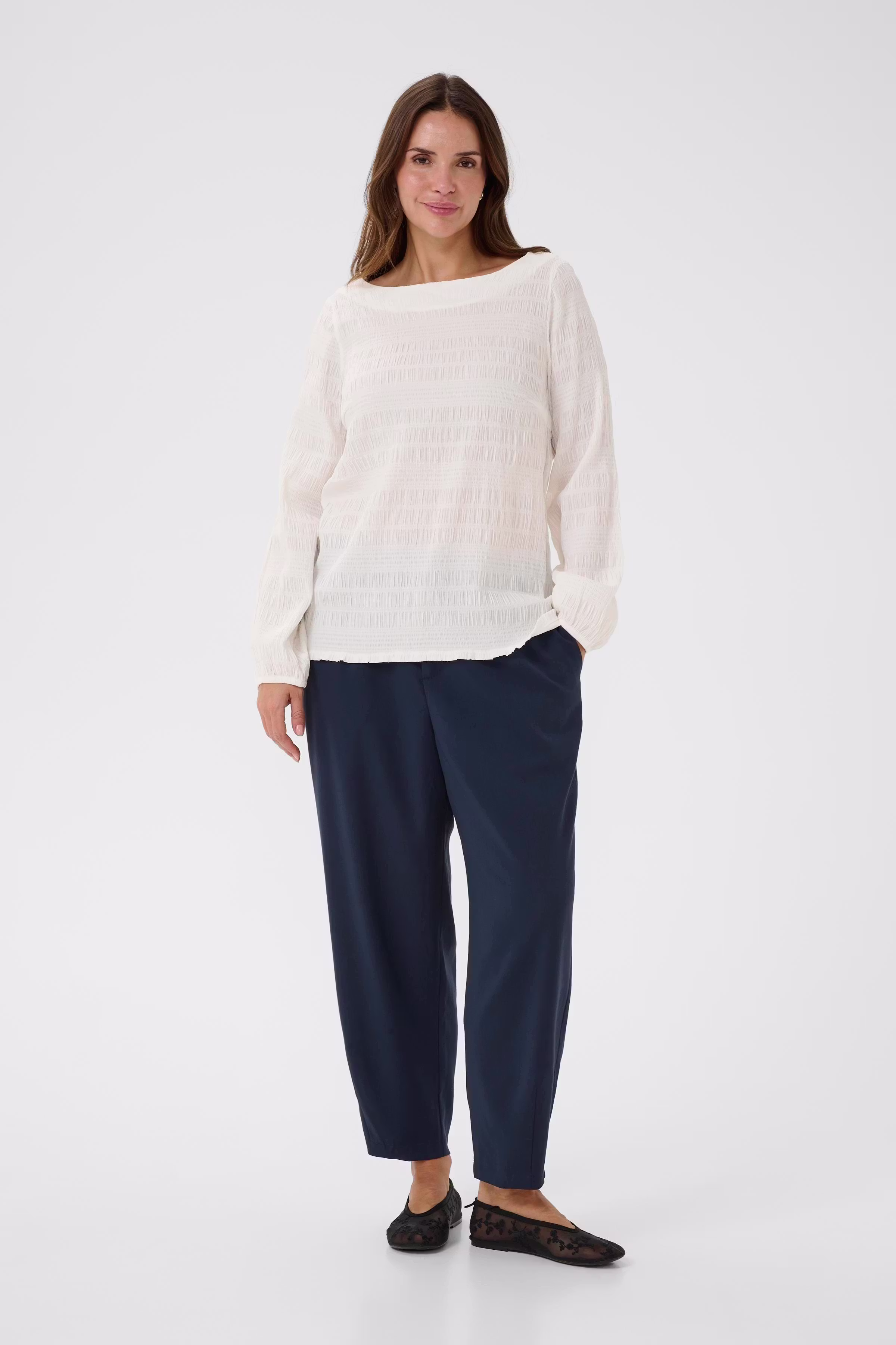 KCjourtney Blouse LOOKBOOK FRONT 10584027-110602