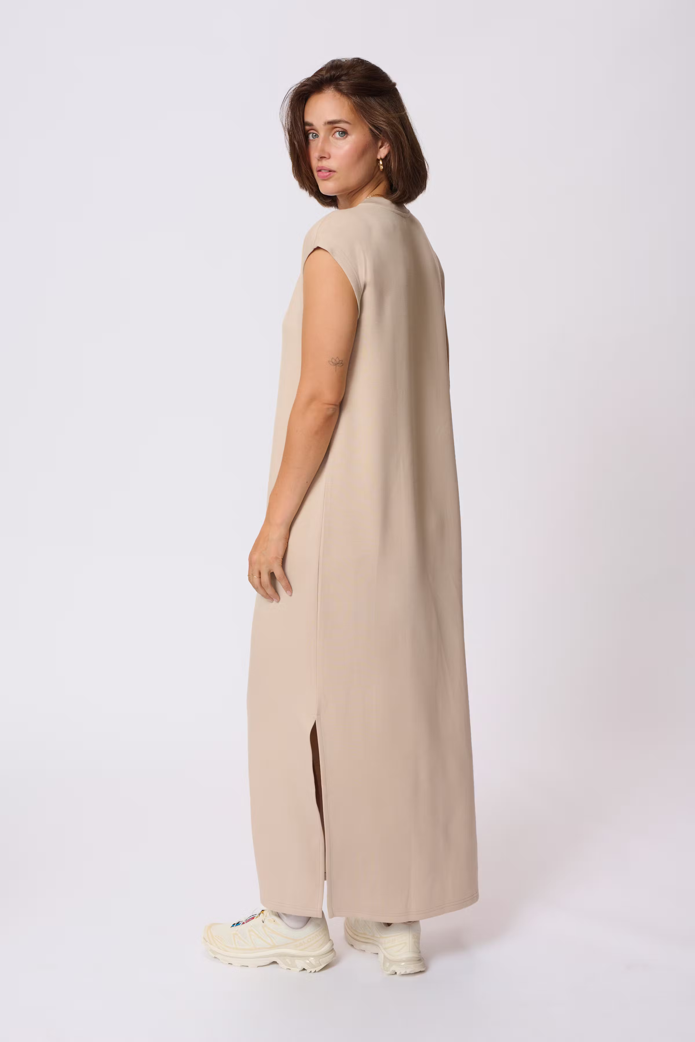 KAannika Robe LOOKBOOK BACK 10510004-151305