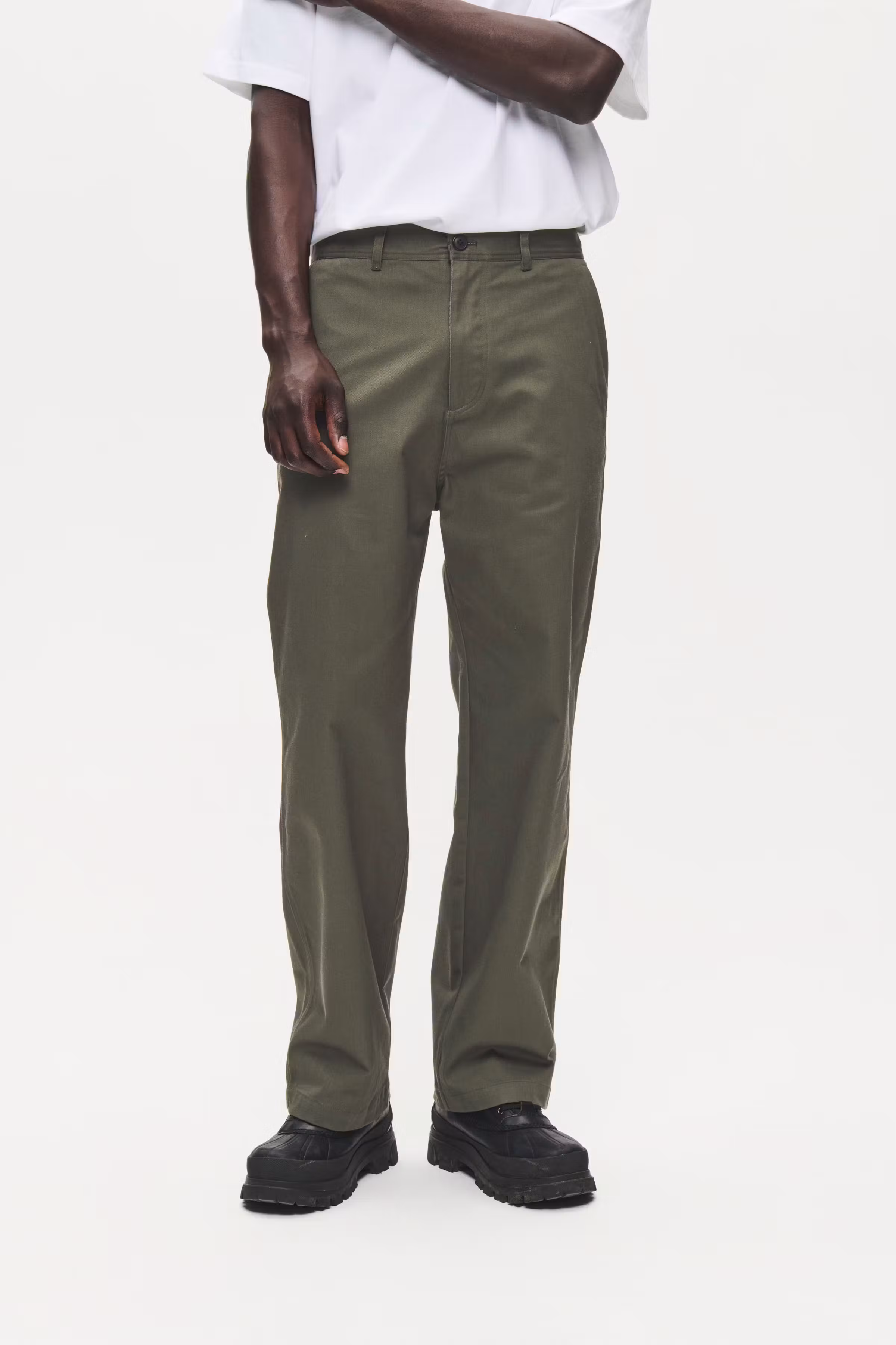 WWMaison Trousers LOOKBOOK FRONT 30252370-190413