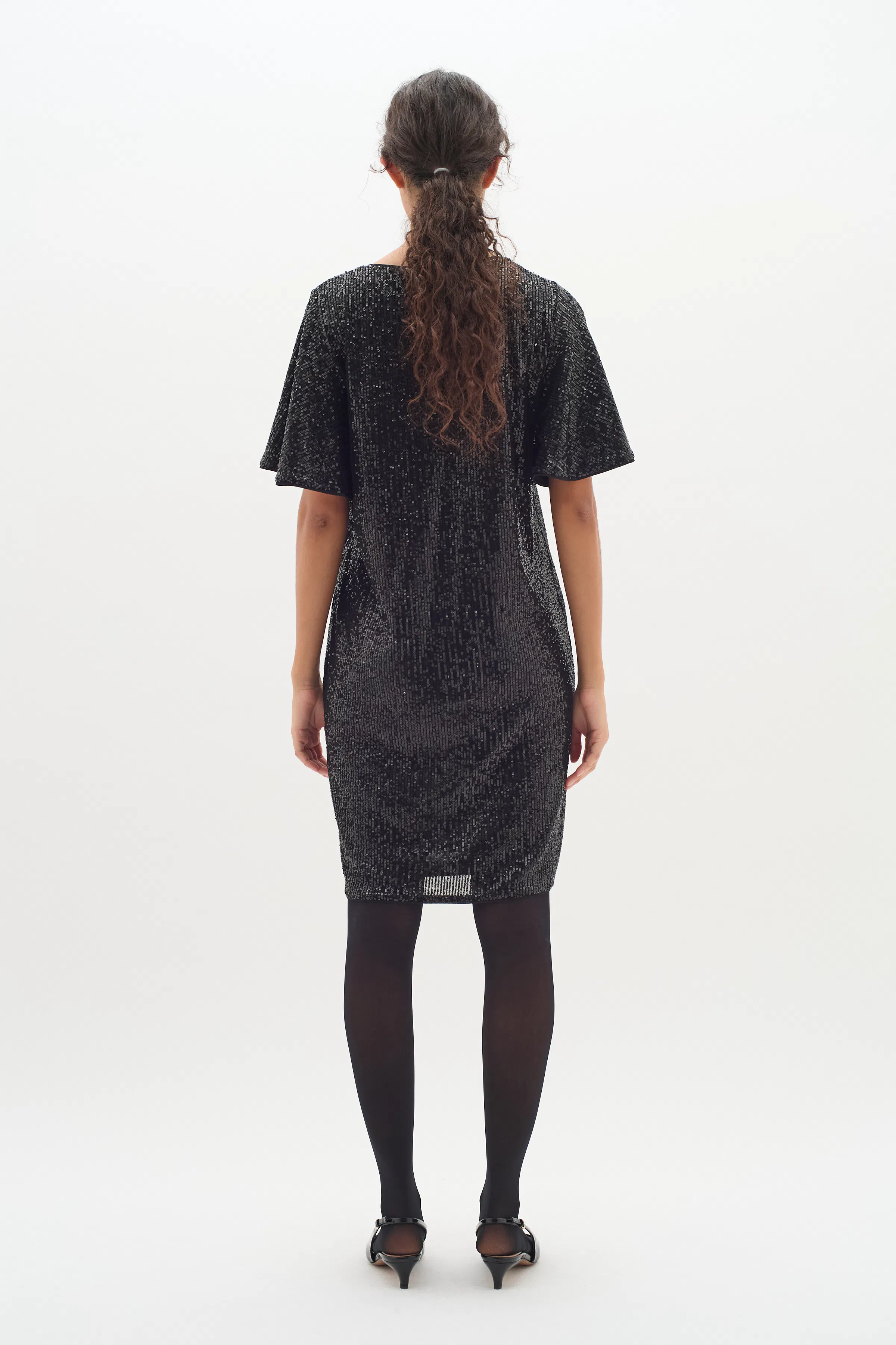 BarbaraIW Kort paillet Kjole LOOKBOOK BACK 30109890-194008