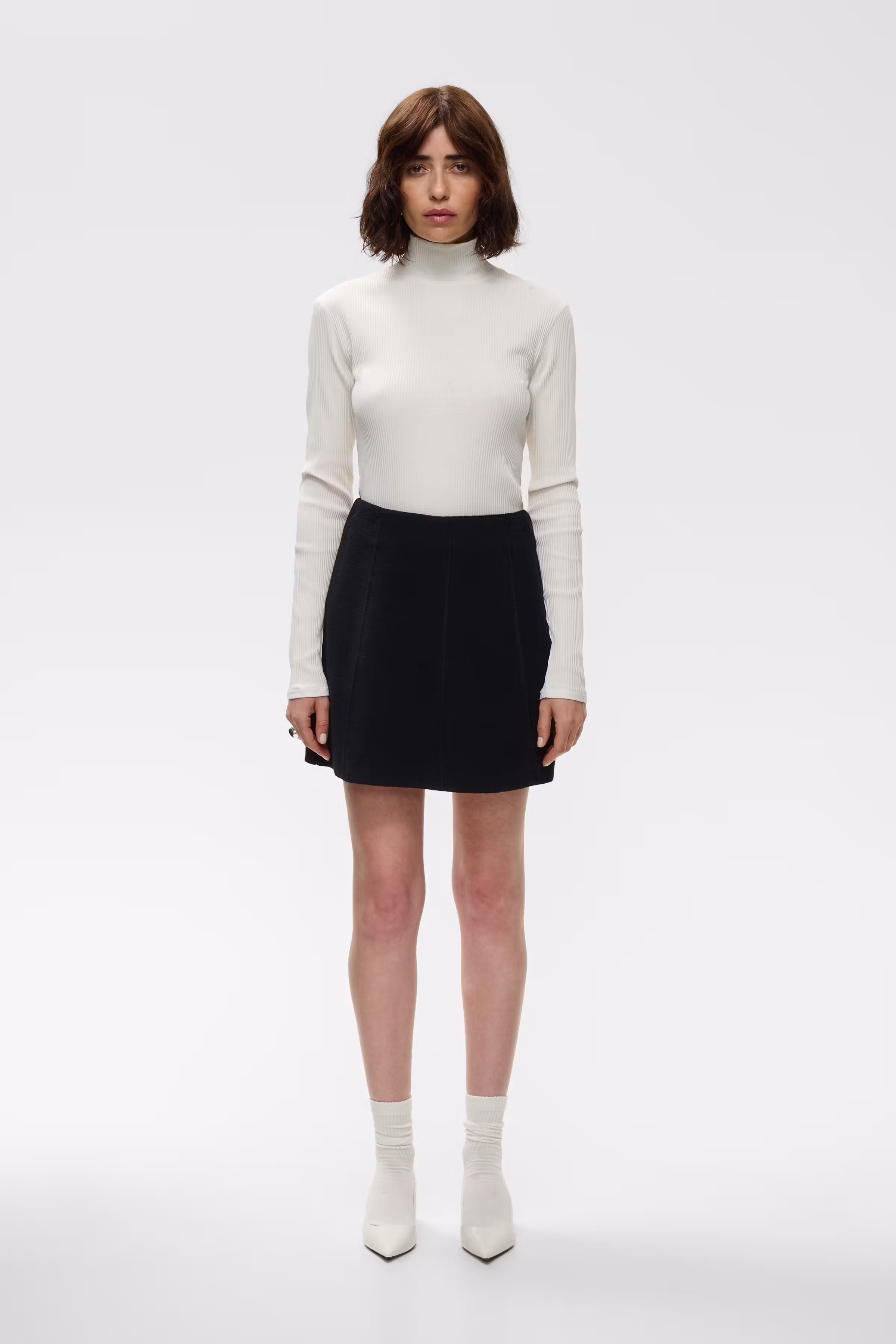 IOSora Skirt LOOKBOOK FRONT 30600105-BK999