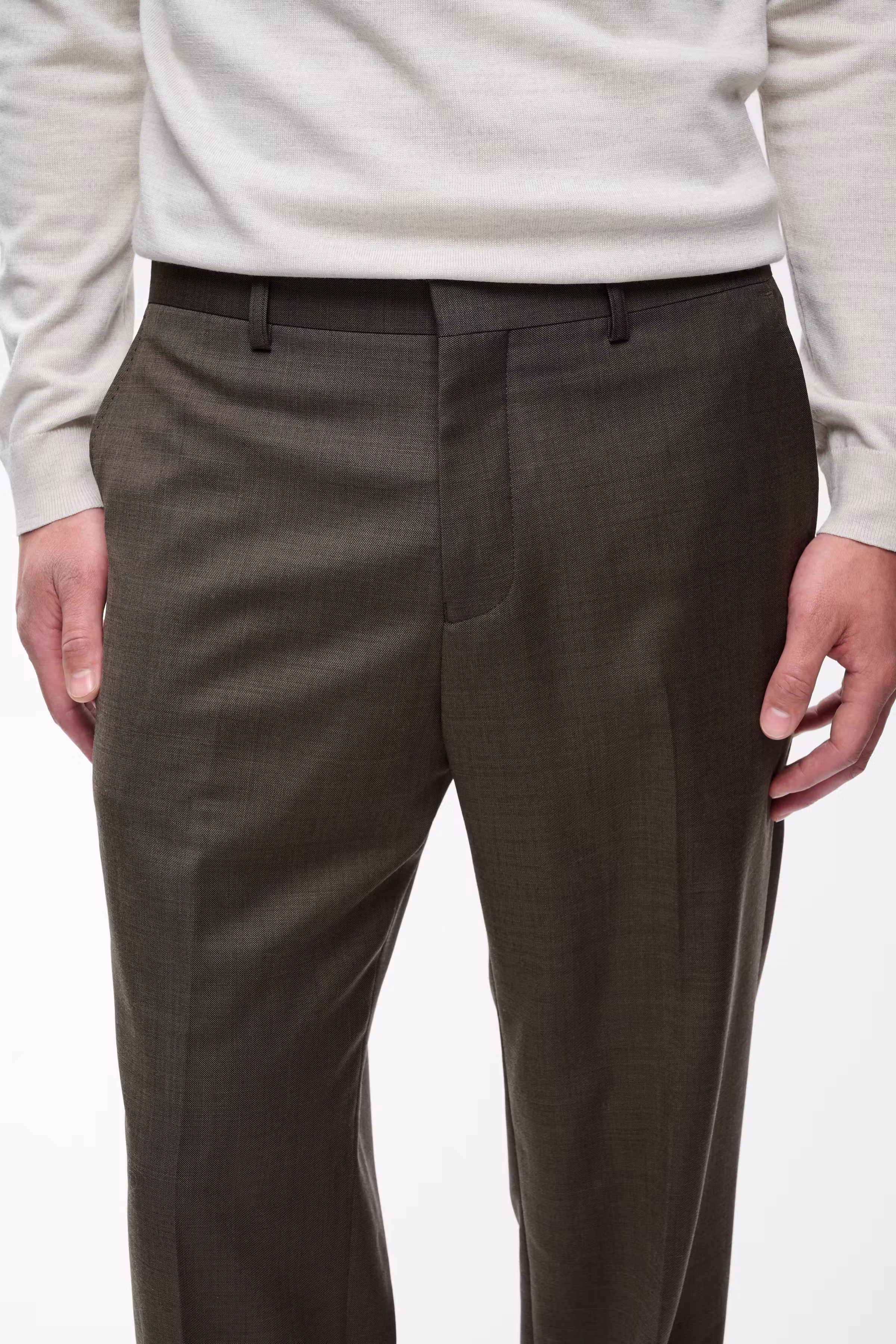 MAwesley Bukser LOOKBOOK DETAIL 30209291-190812