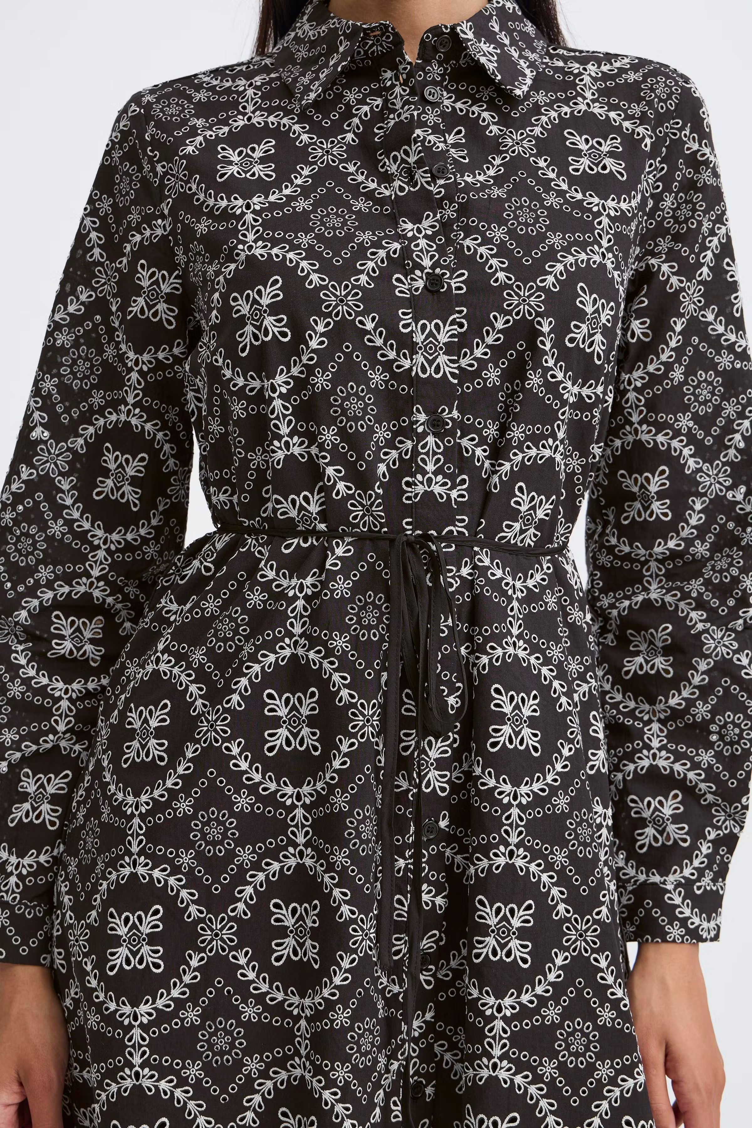 BYXHARMONIA Kjole LOOKBOOK DETAIL 20818953-900008179