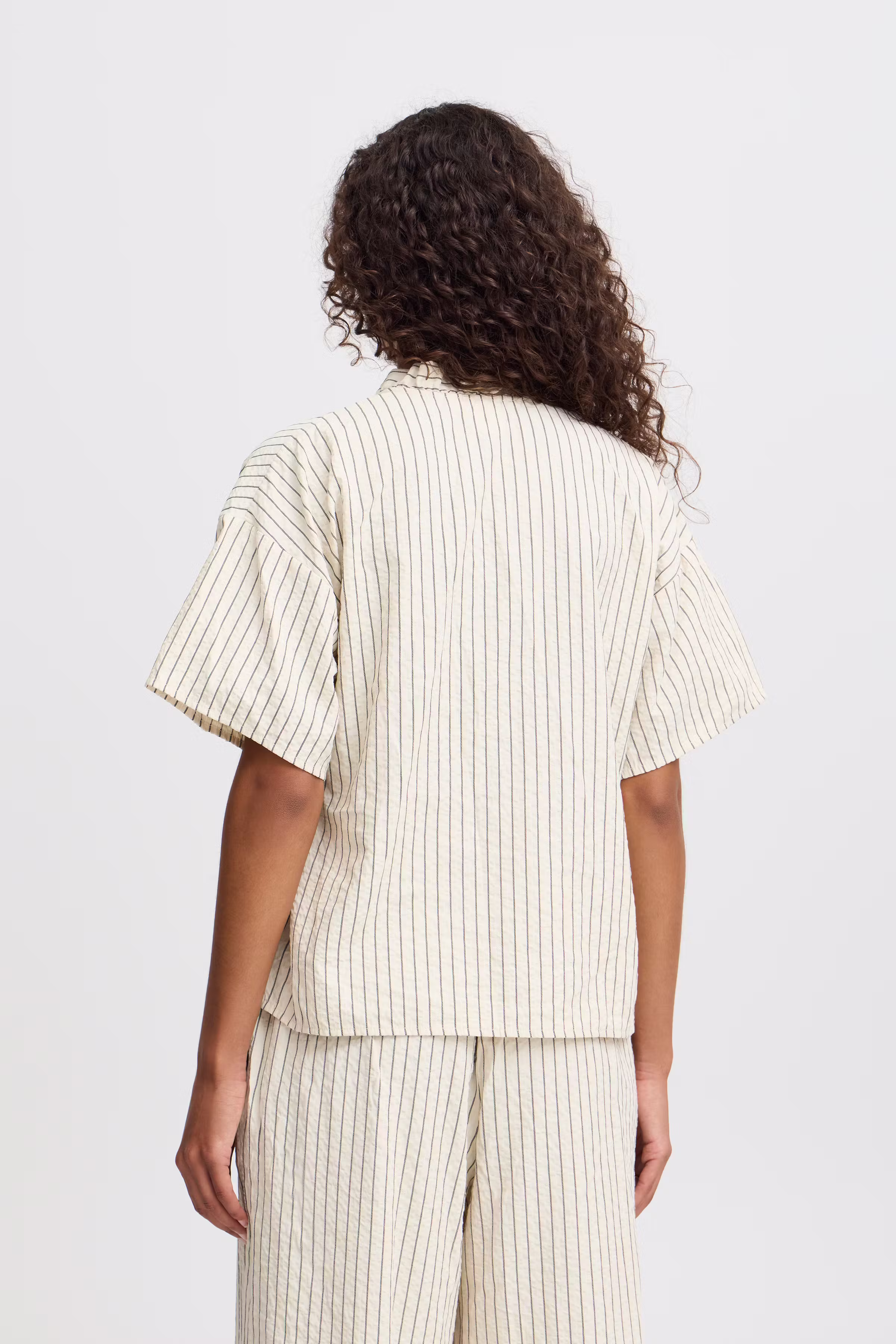 IXKATINKA Blouse LOOKBOOK BACK 20123036-124301