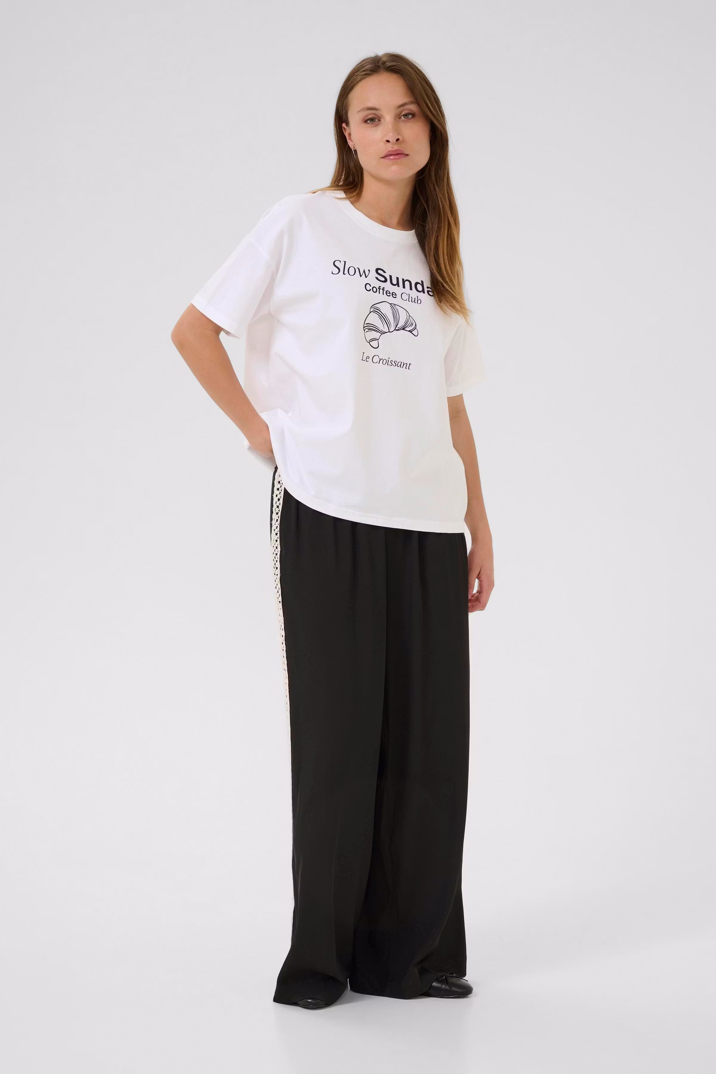 KAelly T-shirt LOOKBOOK FRONT 10510666-110601