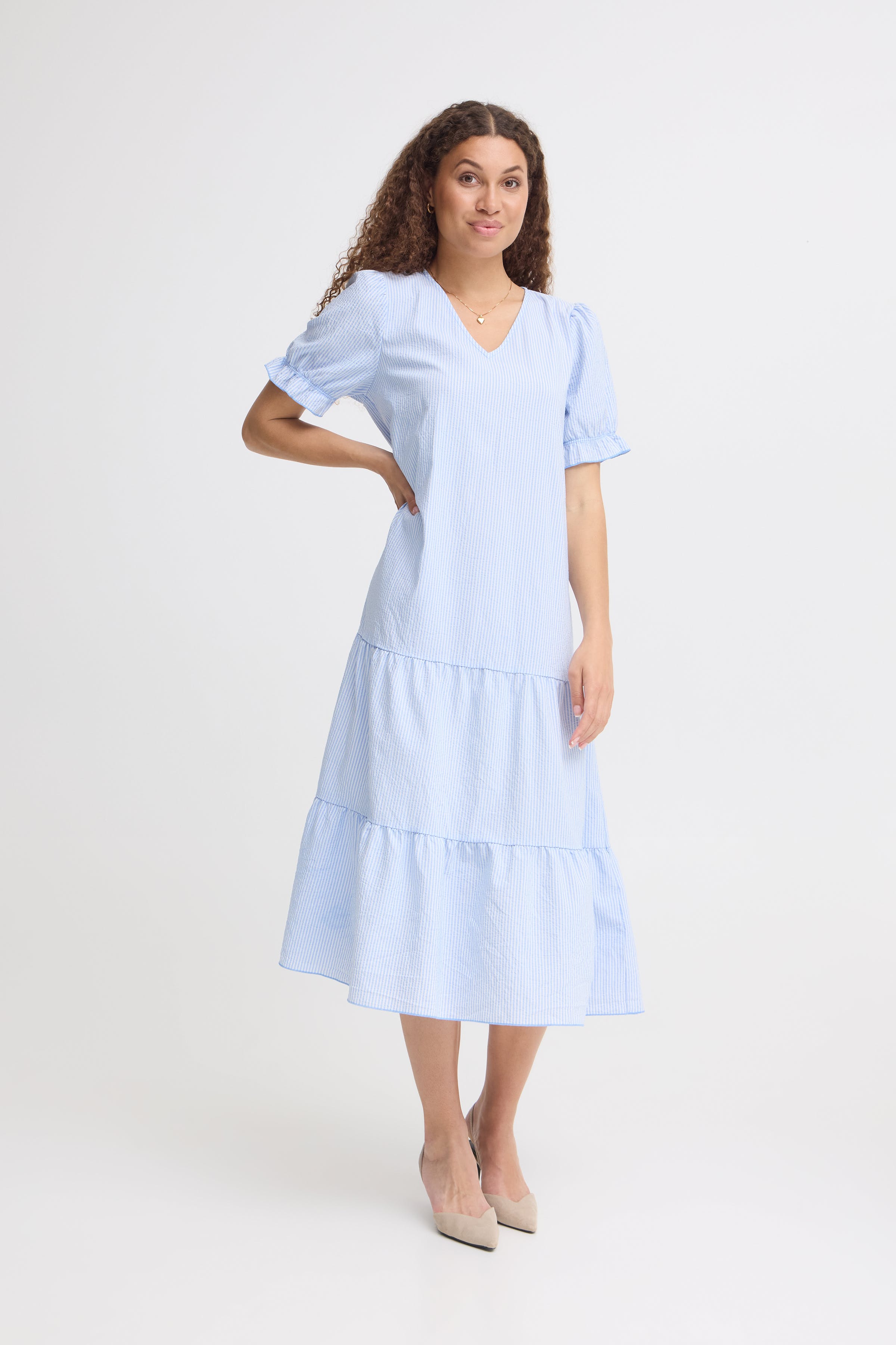 SBXGABIE Kjole LOOKBOOK FRONT 22101201-164029