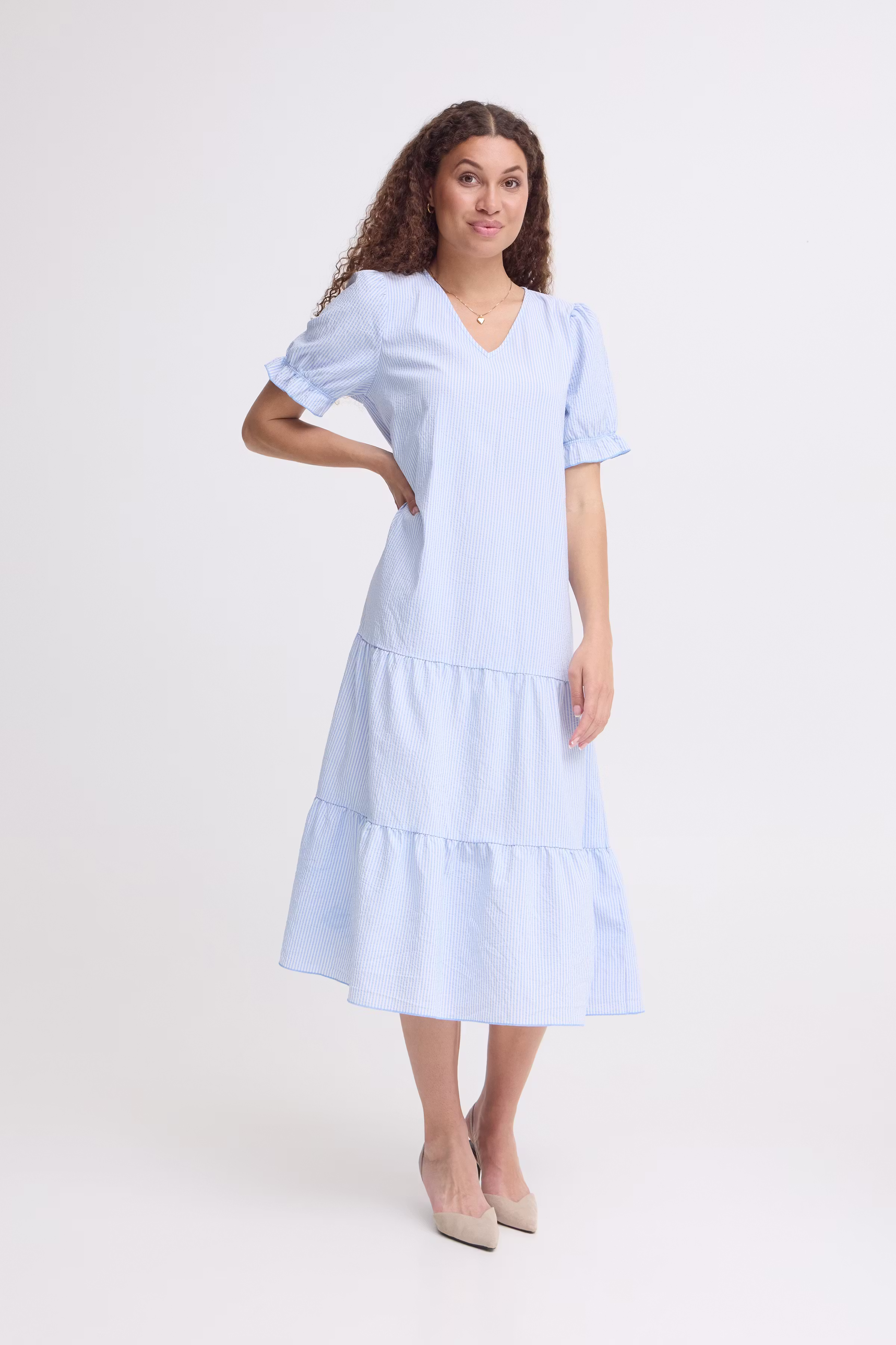 SBXGABIE Kjole LOOKBOOK FRONT 22101201-164029
