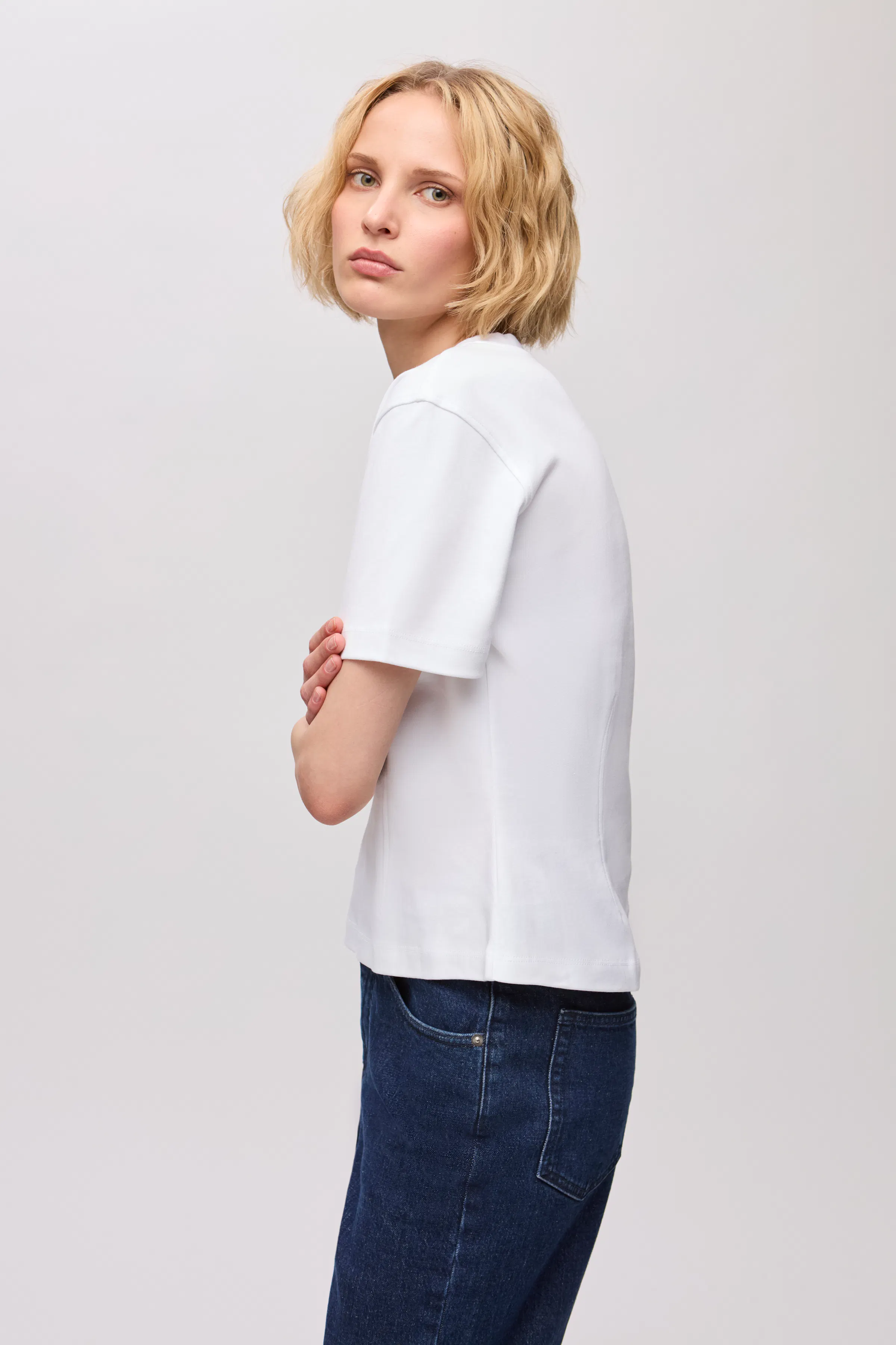 IOFeather T-shirt LOOKBOOK FRONT 30600115-WH001