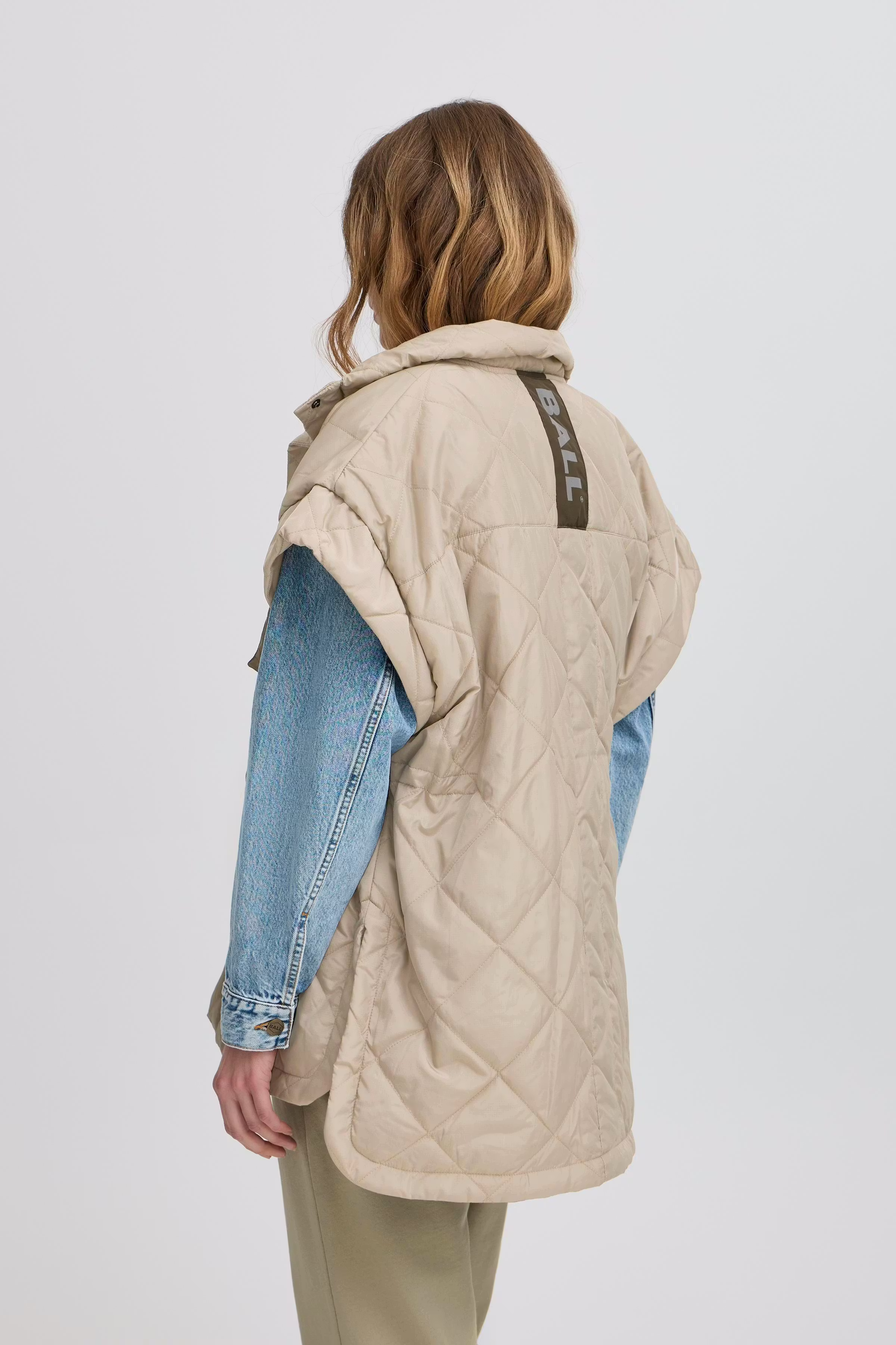 BAESTEL Waistcoat outerwear LOOKBOOK BACK 50405115-170510