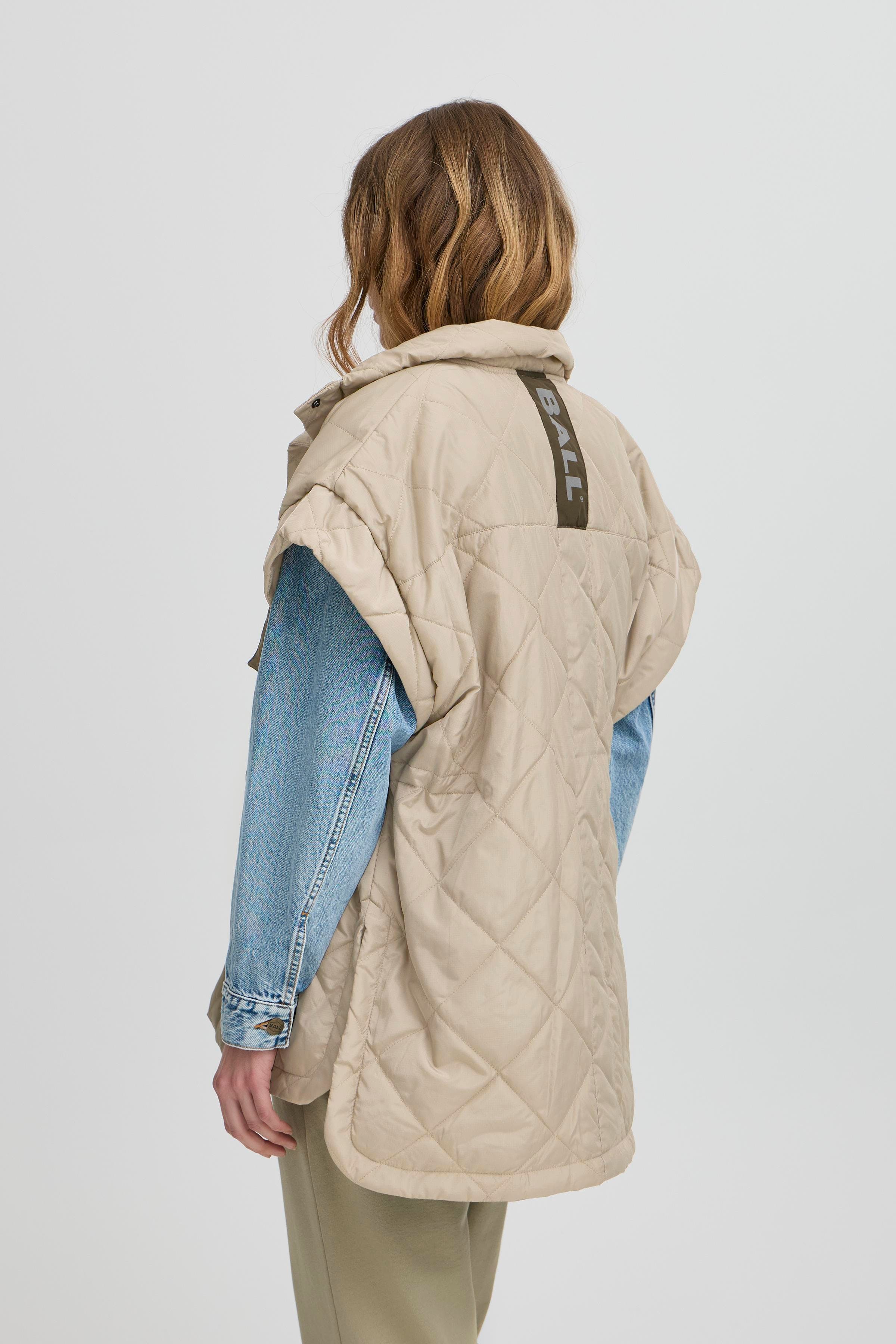 BAESTEL Vest bovenkleding LOOKBOOK BACK 50405115-170510