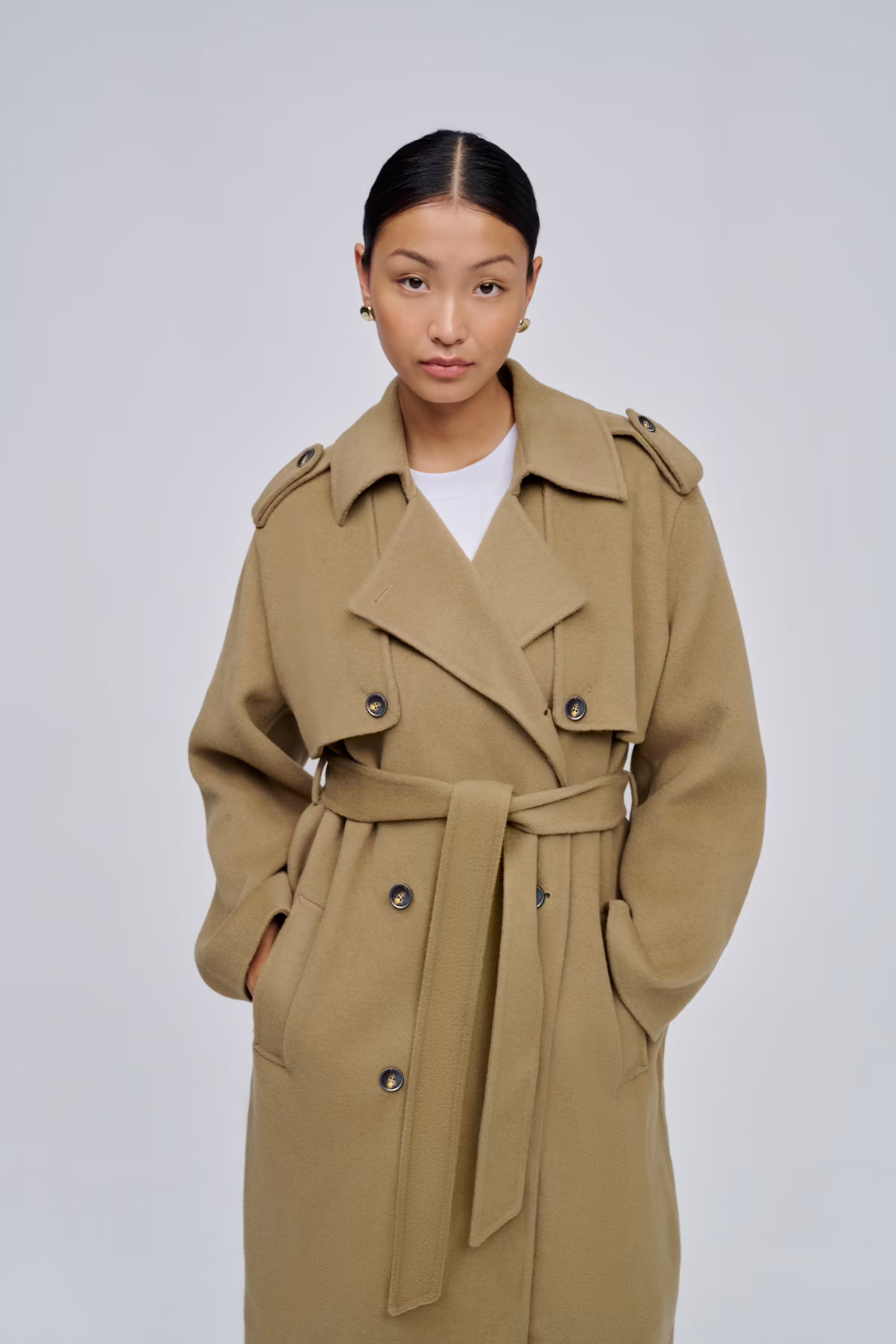 IOCamerona Coat LOOKBOOK FRONT 30600087-BE390