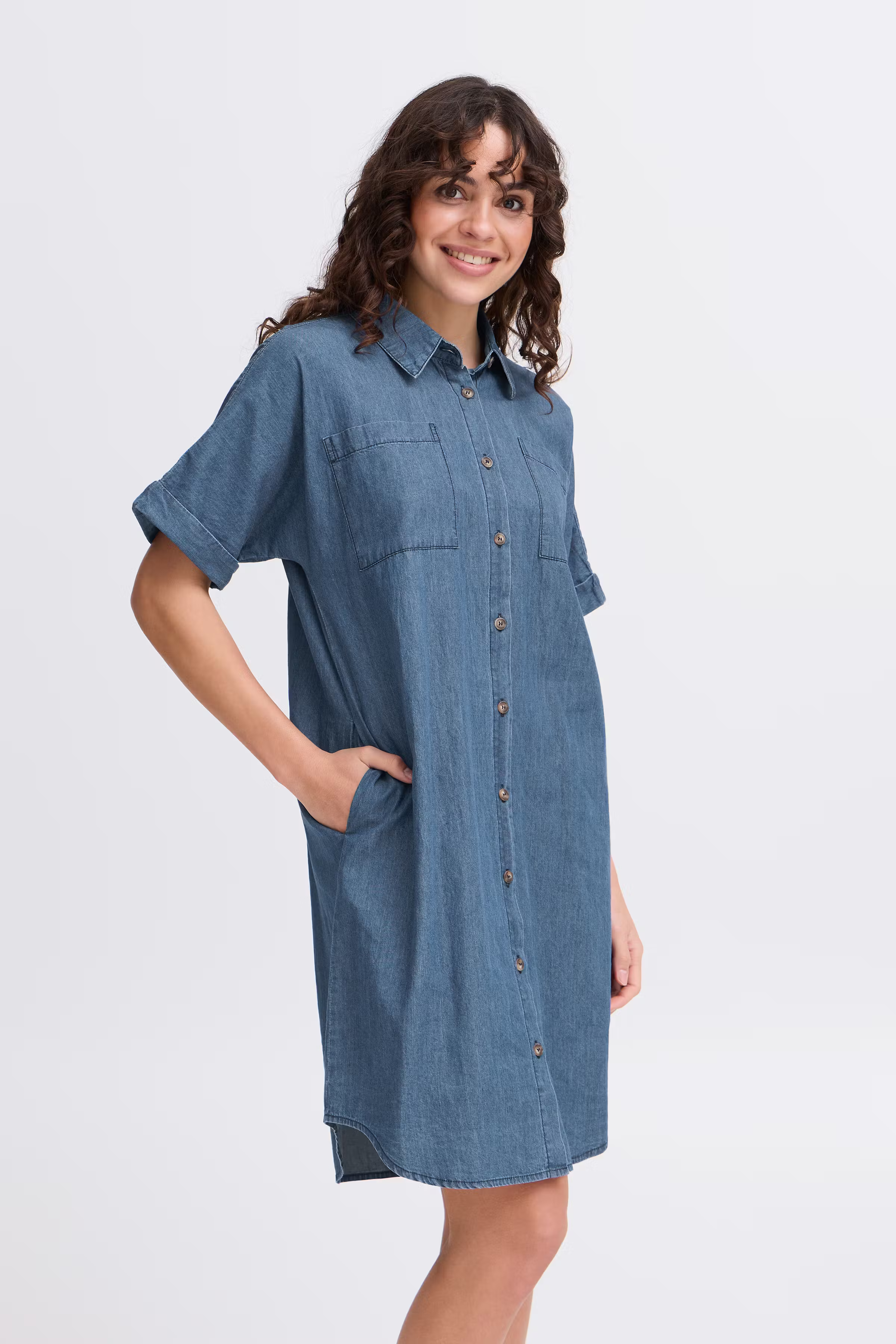 FRKINDRA Kjole LOOKBOOK FRONT 20615969-200077