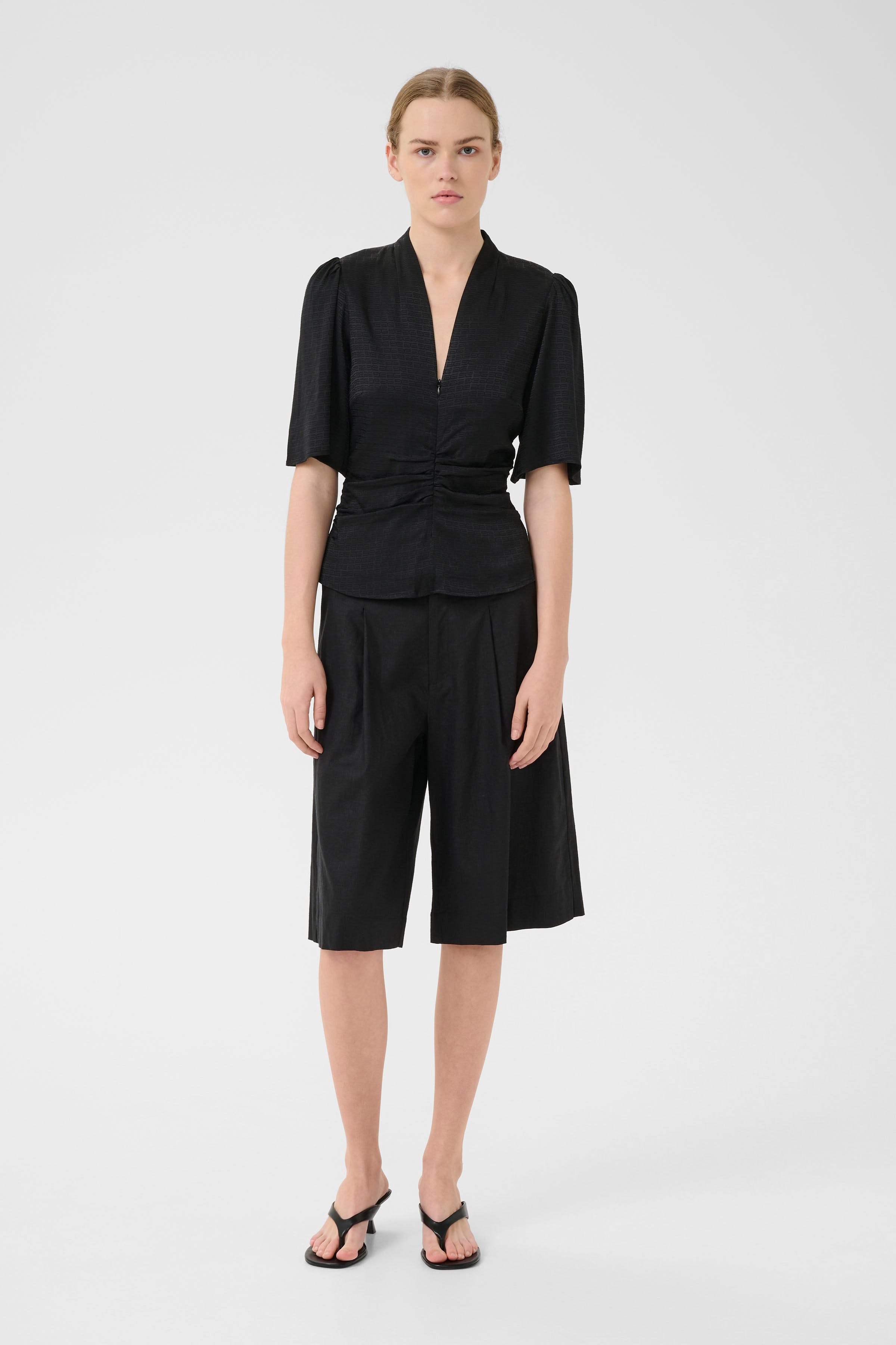 GZbianca Blouse LOOKBOOK FRONT 10909894-100017